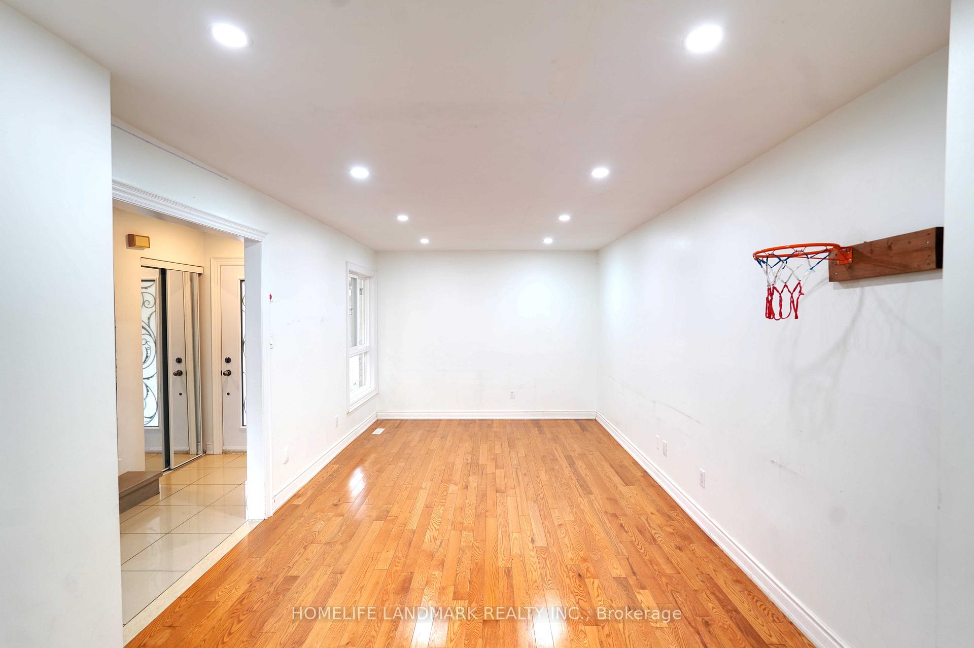 Photo 20 of 112 Goodwood Drive, Markham, Middlefield — HOMEH