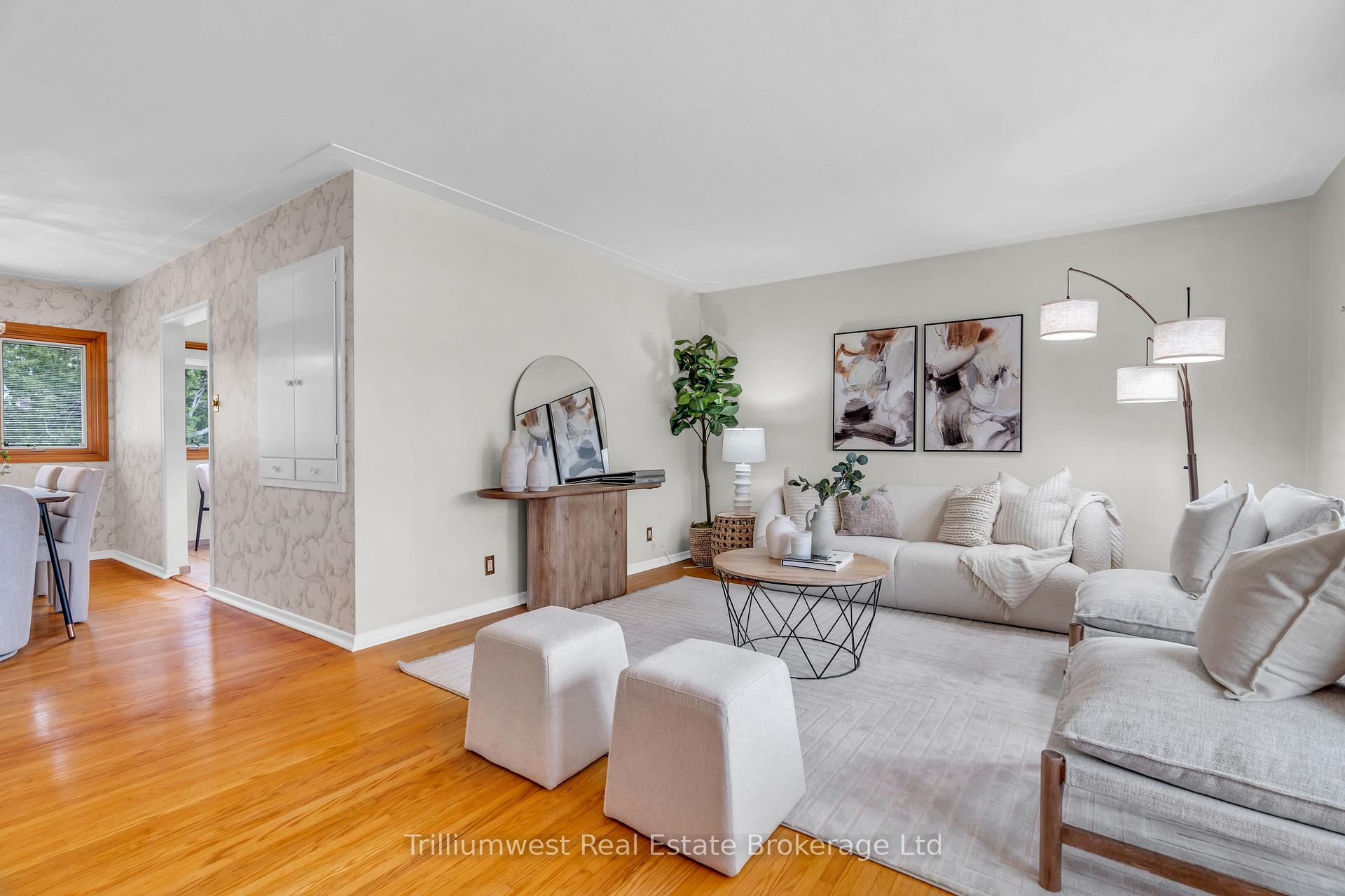 Photo 8 of 147 Village Road, Kitchener — HOMEH