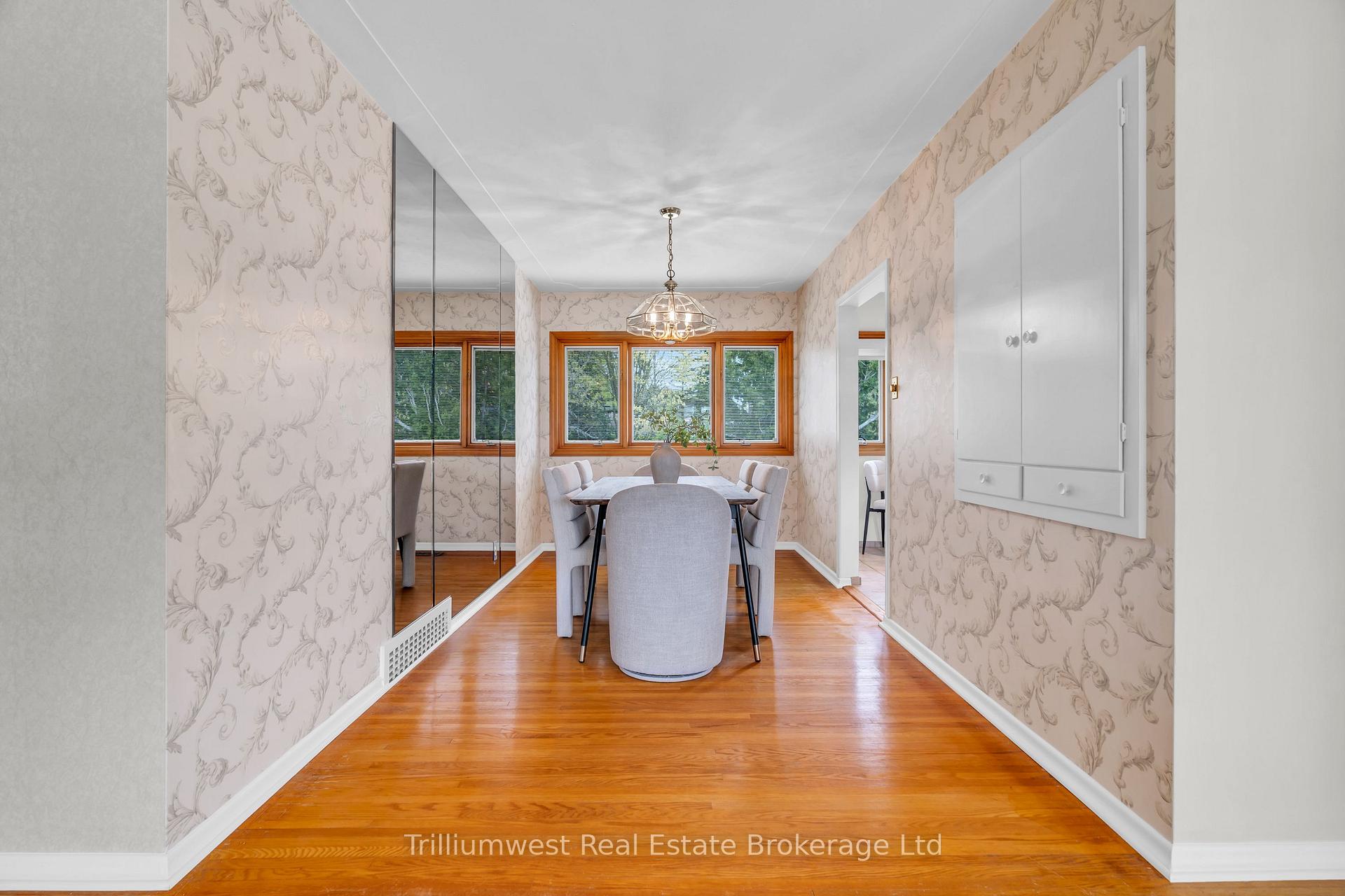 Photo 10 of 147 Village Road, Kitchener — HOMEH