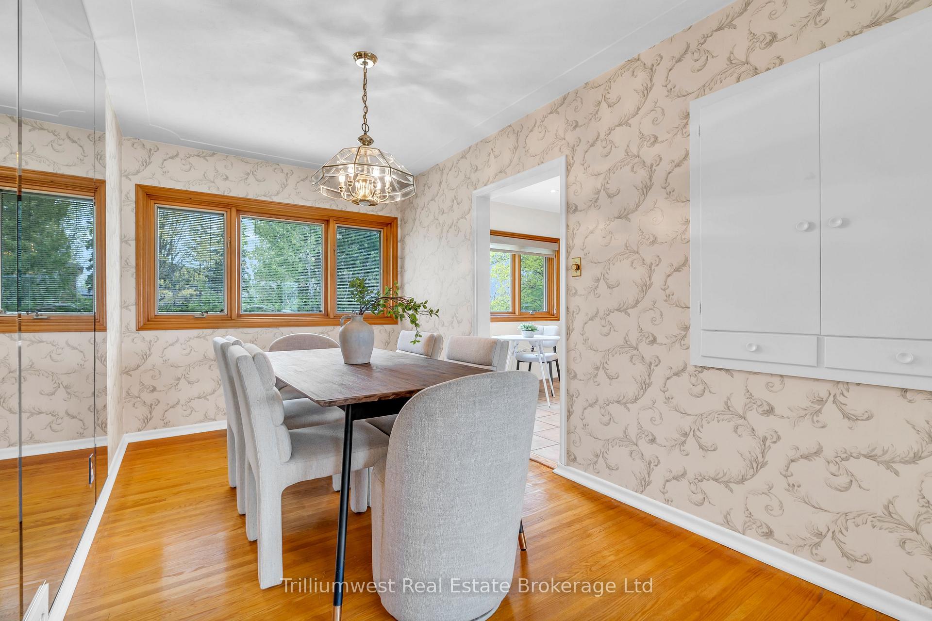 Photo 11 of 147 Village Road, Kitchener — HOMEH