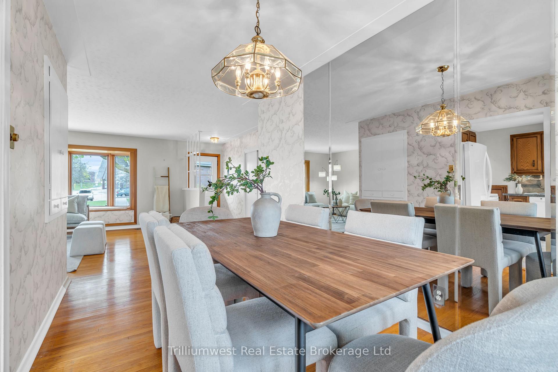 Photo 12 of 147 Village Road, Kitchener — HOMEH