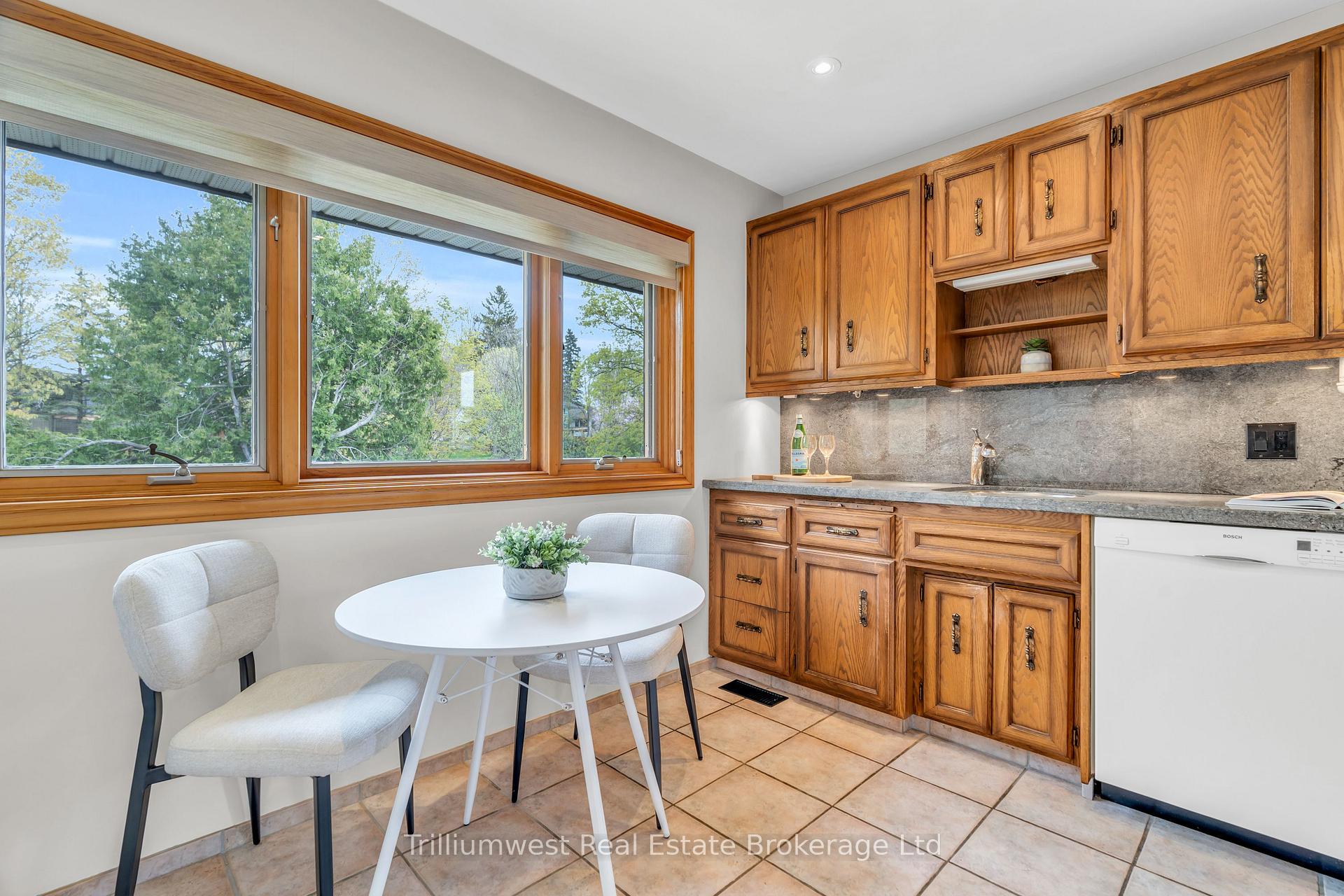 Photo 13 of 147 Village Road, Kitchener — HOMEH