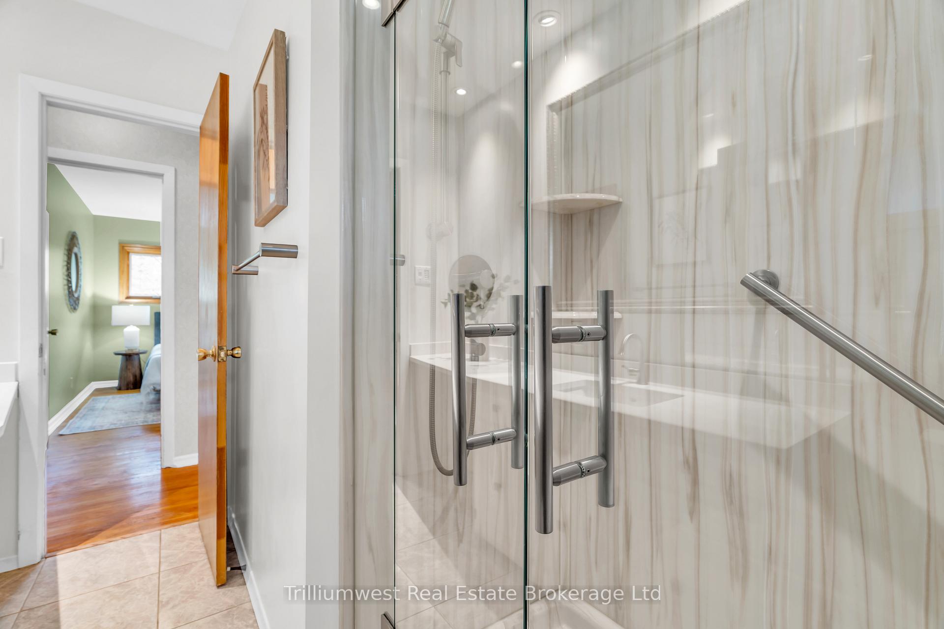 Photo 20 of 147 Village Road, Kitchener — HOMEH