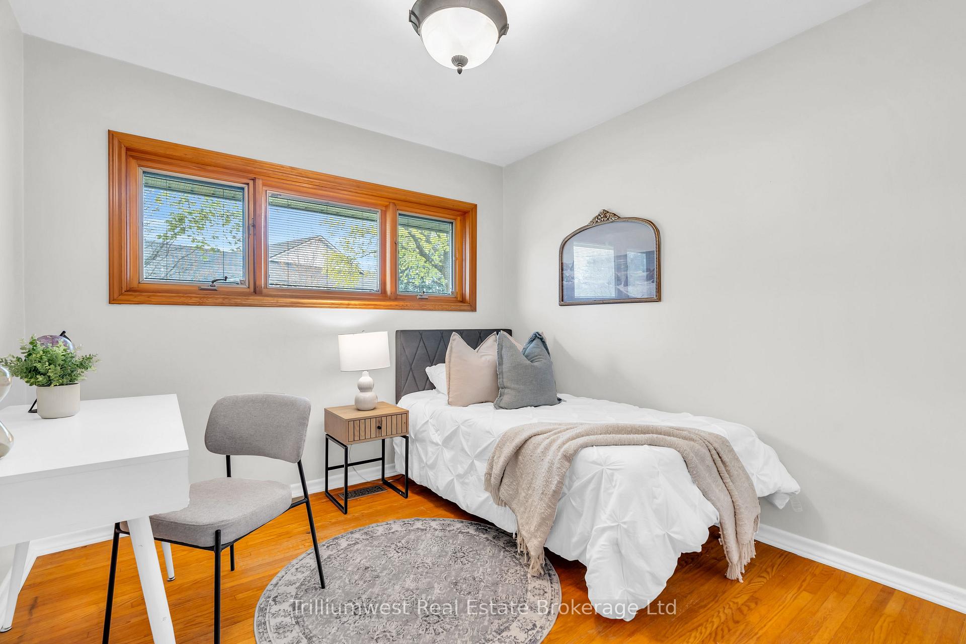 Photo 21 of 147 Village Road, Kitchener — HOMEH