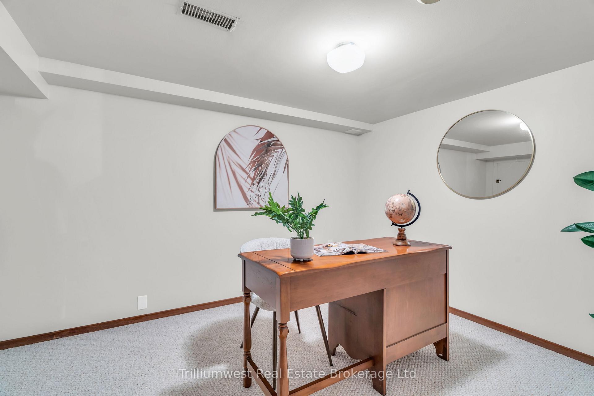 Photo 30 of 147 Village Road, Kitchener — HOMEH