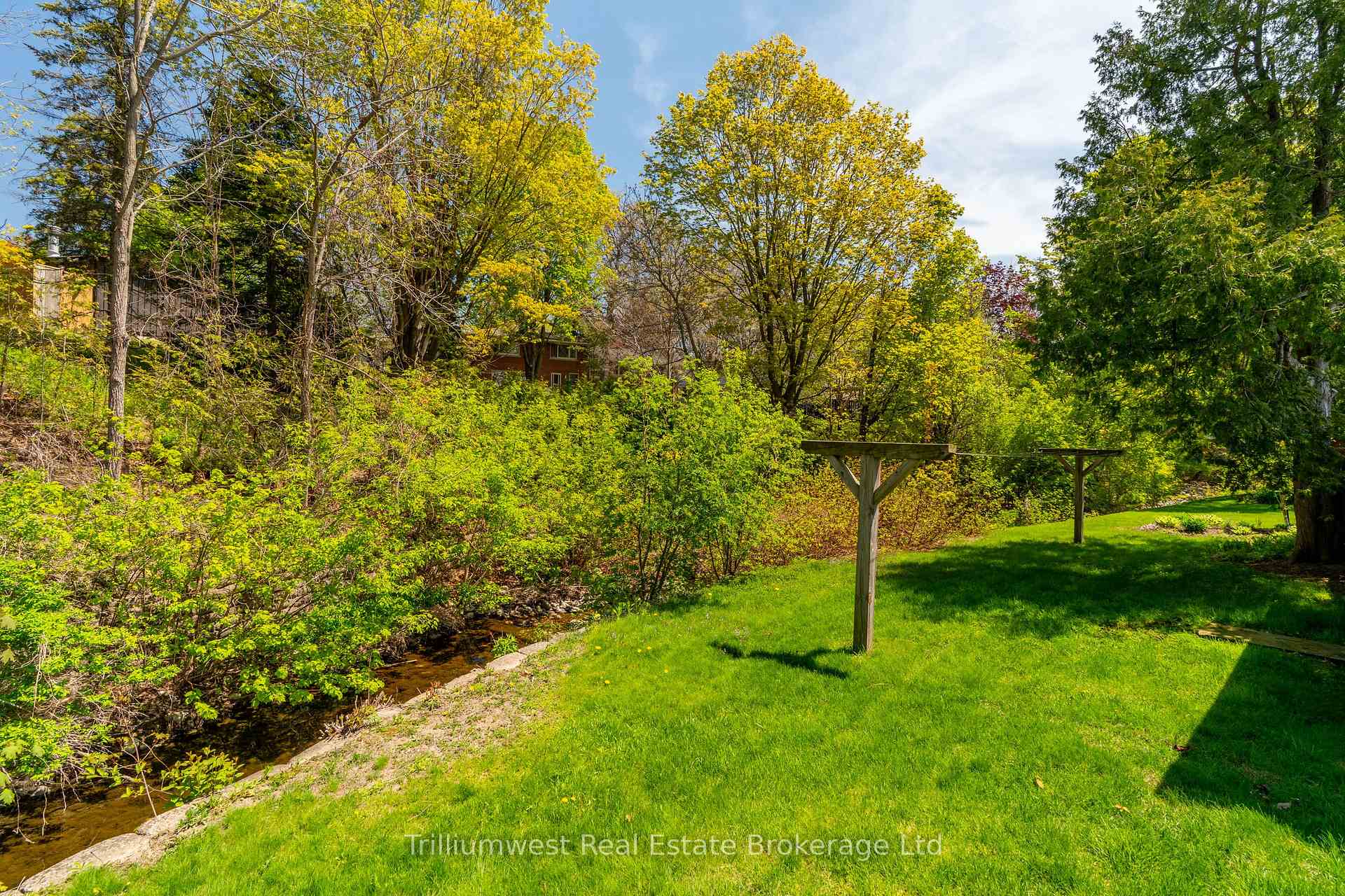 Photo 35 of 147 Village Road, Kitchener — HOMEH