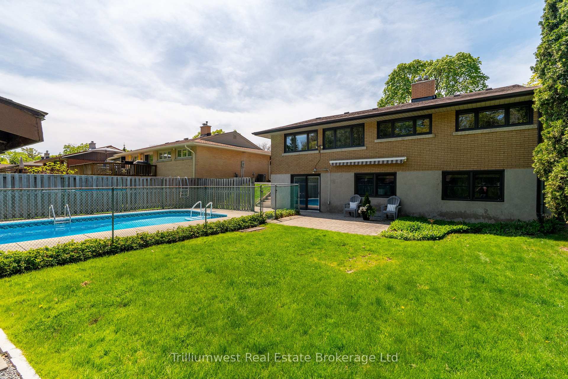 Photo 36 of 147 Village Road, Kitchener — HOMEH
