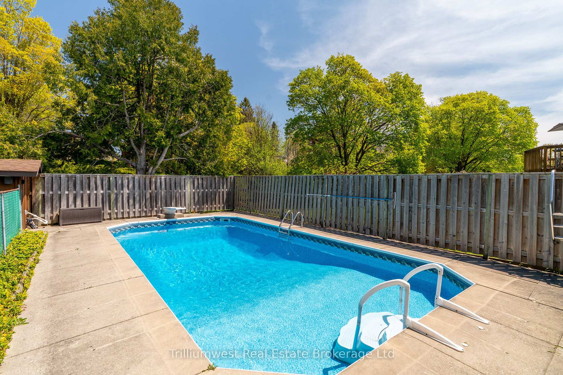 Photo 37 of 147 Village Road, Kitchener — HOMEH
