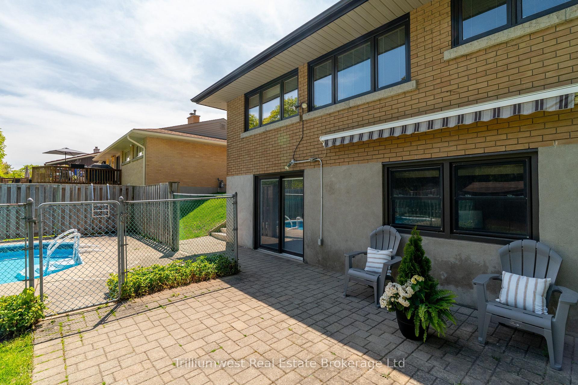 Photo 39 of 147 Village Road, Kitchener — HOMEH