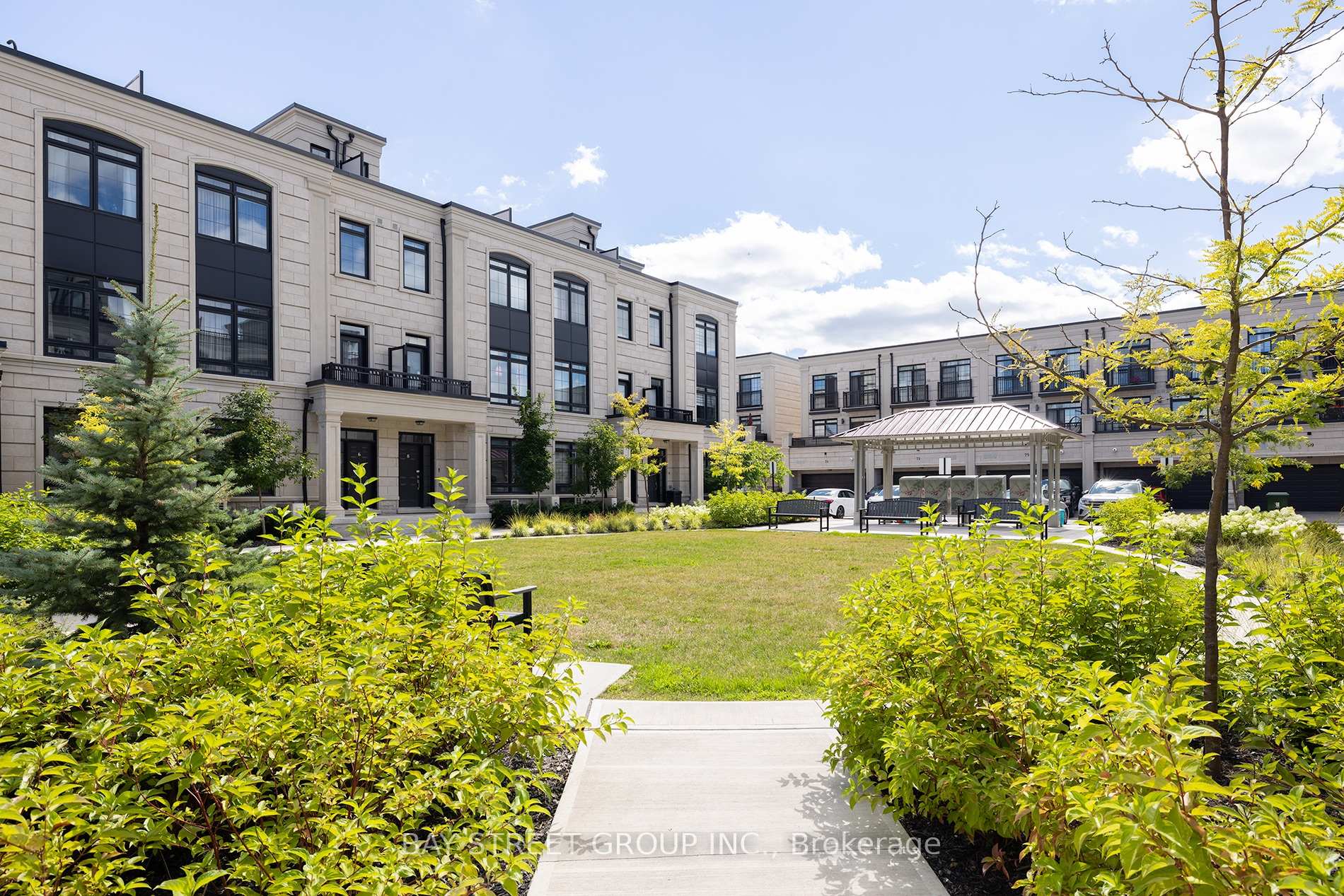 Photo 2 of 1 James Connoly Way, Markham, Unionville — HOMEH