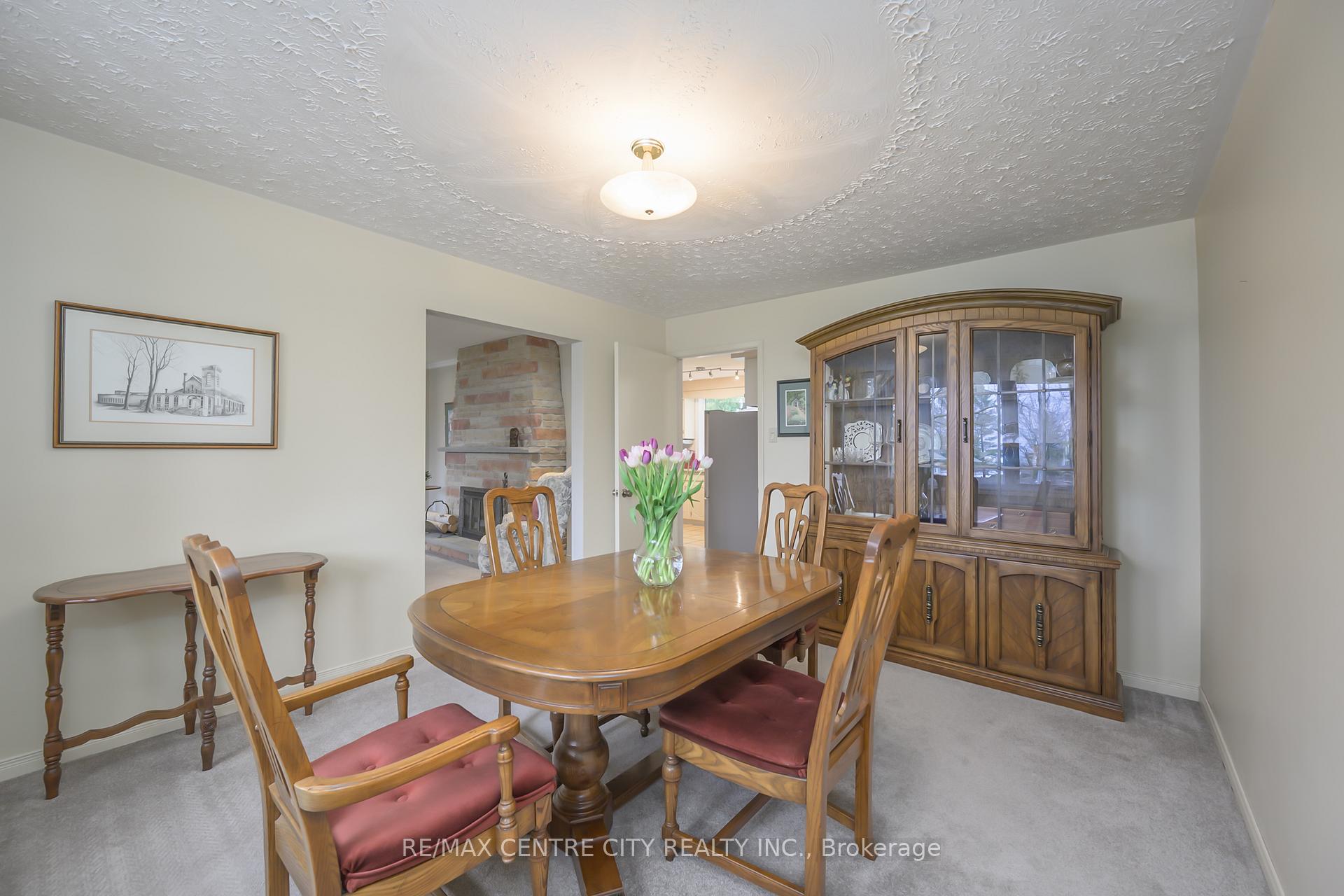 Photo 8 of 119 Thames Avenue, Middlesex Centre, Komoka — HOMEH