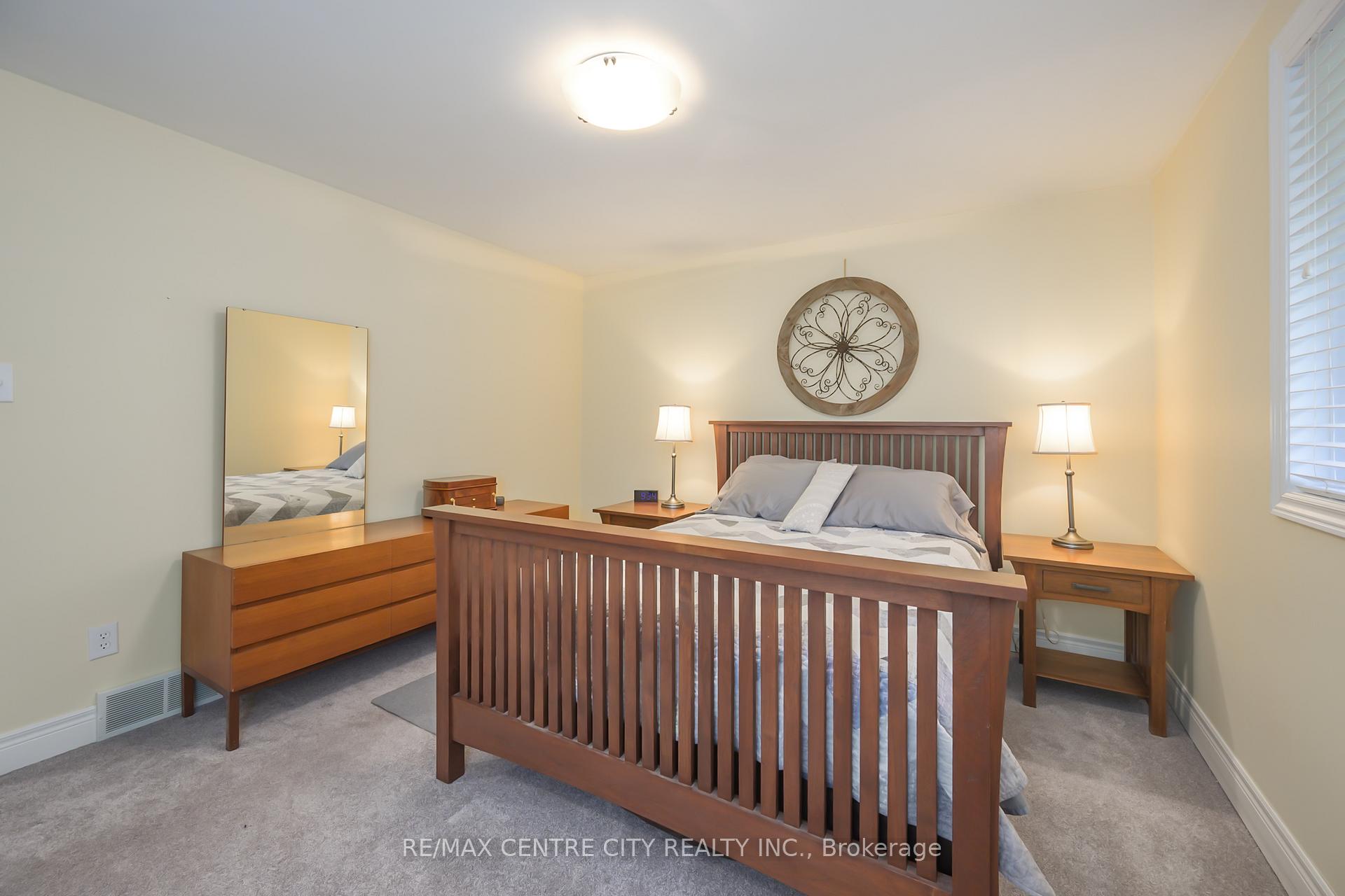 Photo 15 of 119 Thames Avenue, Middlesex Centre, Komoka — HOMEH