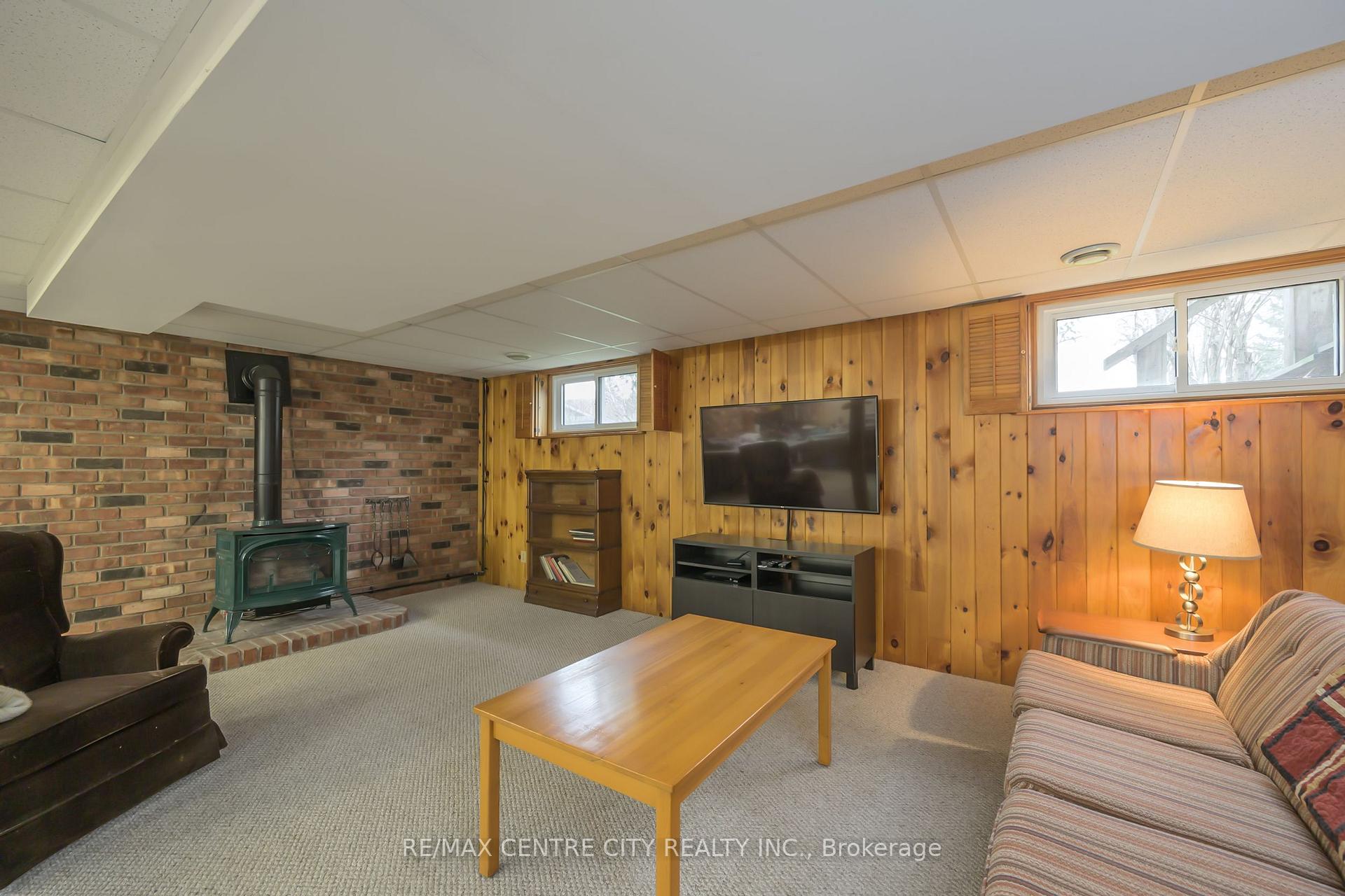Photo 26 of 119 Thames Avenue, Middlesex Centre, Komoka — HOMEH