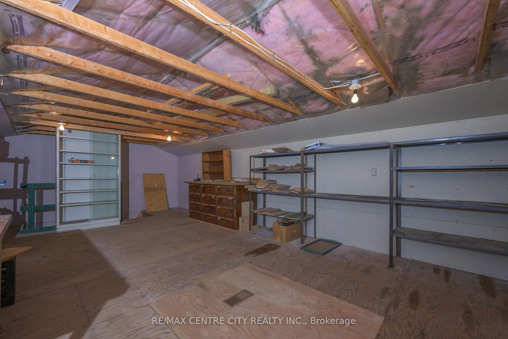 Photo 33 of 119 Thames Avenue, Middlesex Centre, Komoka — HOMEH