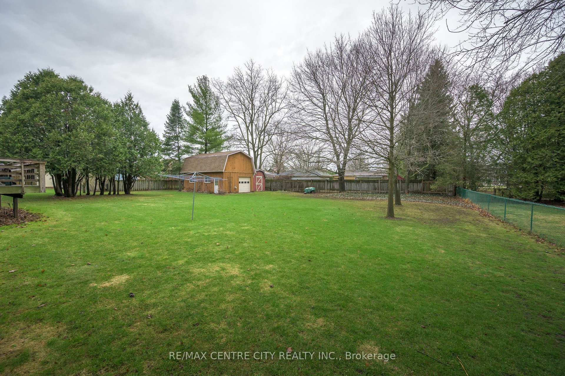 Photo 36 of 119 Thames Avenue, Middlesex Centre, Komoka — HOMEH