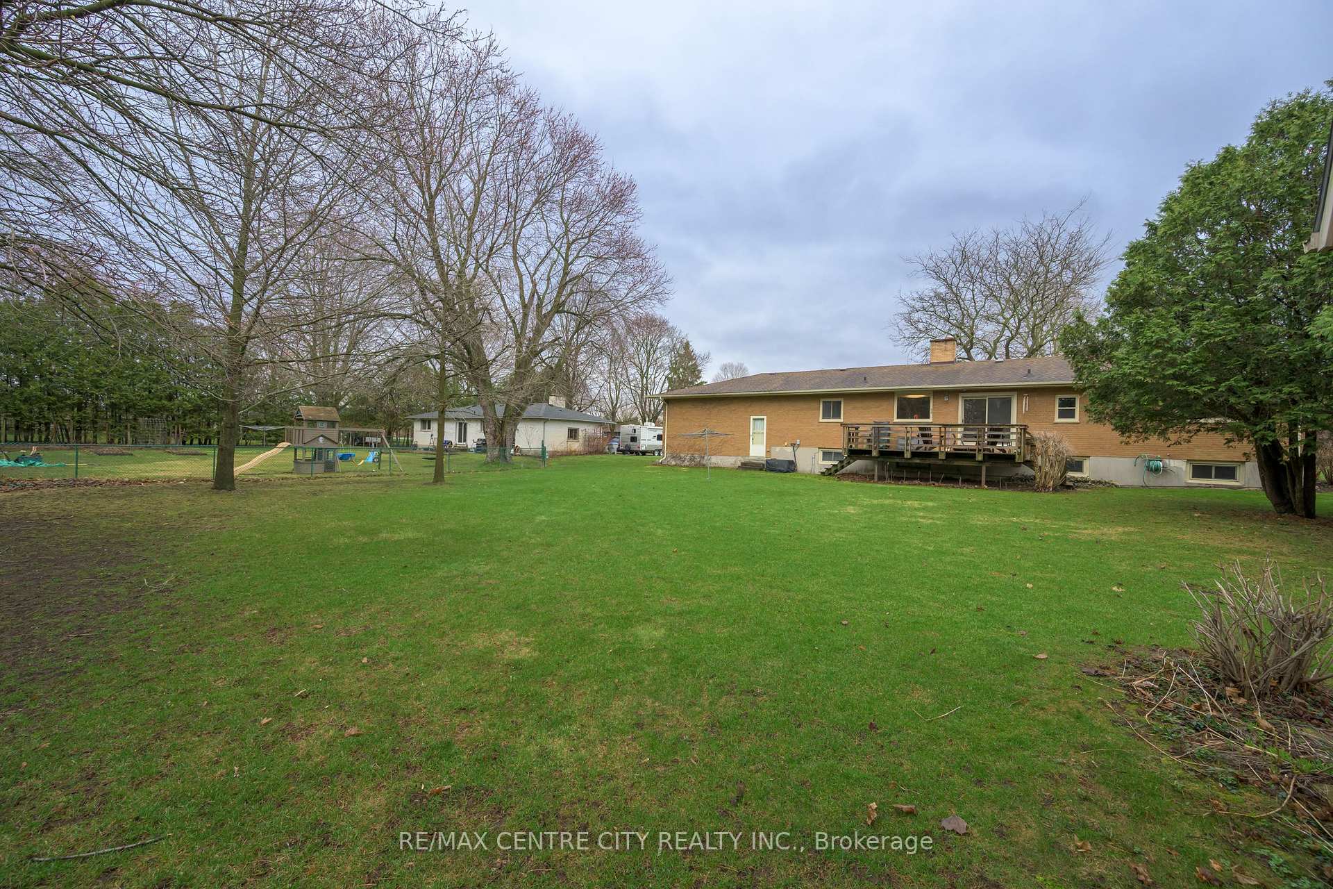 Photo 40 of 119 Thames Avenue, Middlesex Centre, Komoka — HOMEH