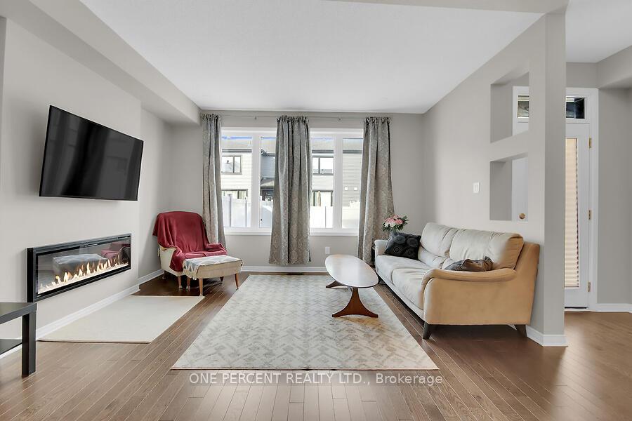 Photo 13 of 405 Cope Drive W, Ottawa, Kanata - Emerald Meadows/Trailwest — HOMEH