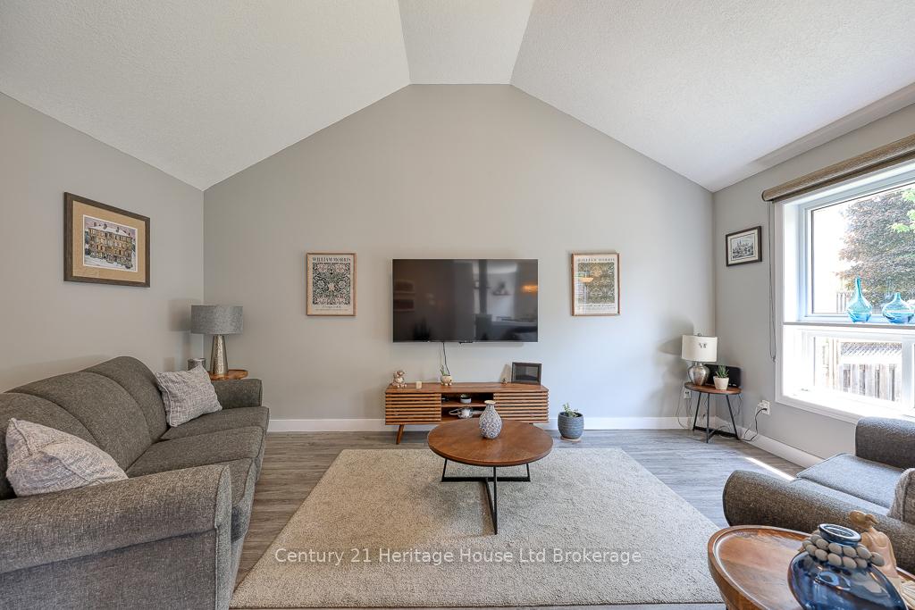 Photo 8 of 236 Doon South Drive, Kitchener — HOMEH