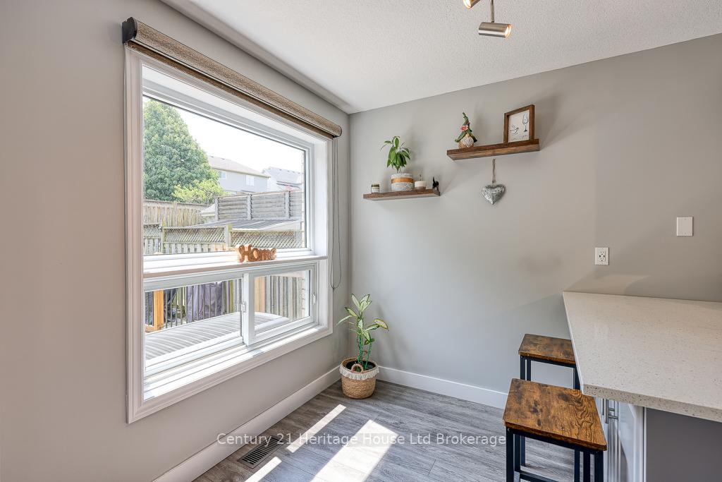 Photo 12 of 236 Doon South Drive, Kitchener — HOMEH