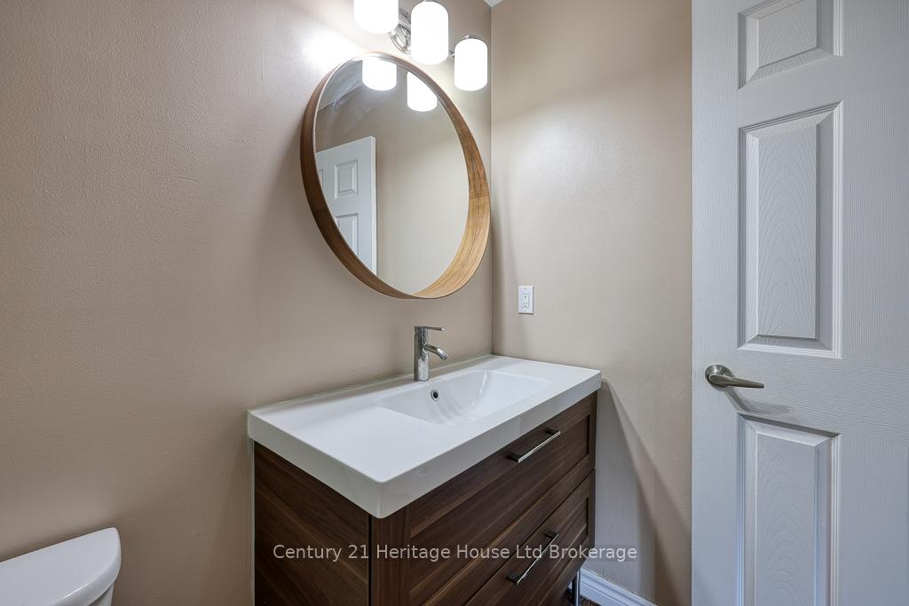 Photo 21 of 236 Doon South Drive, Kitchener — HOMEH