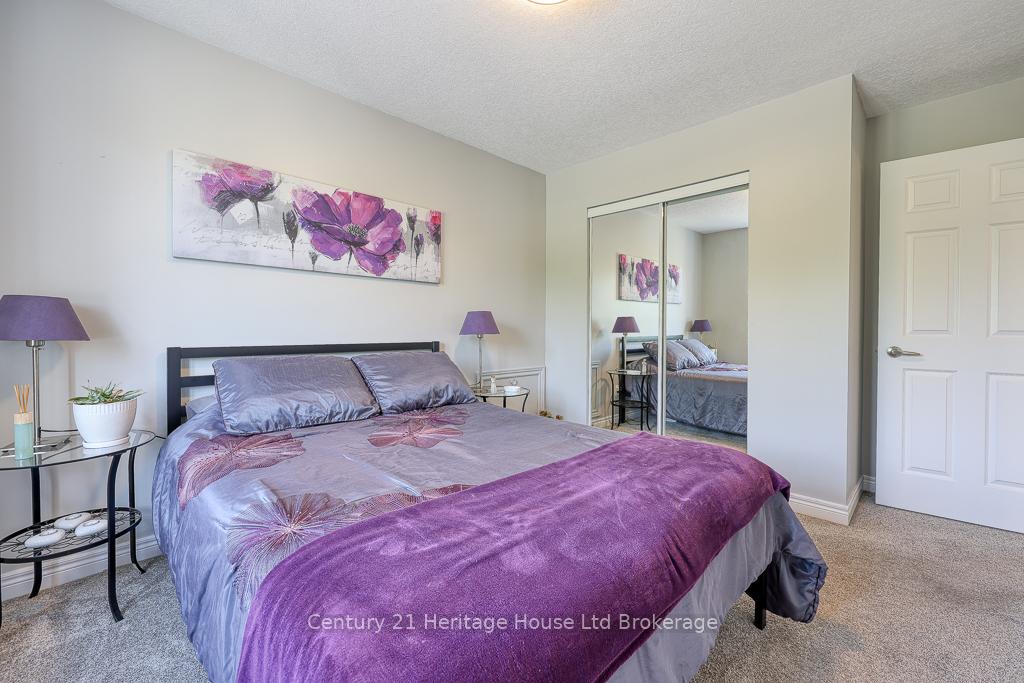 Photo 24 of 236 Doon South Drive, Kitchener — HOMEH