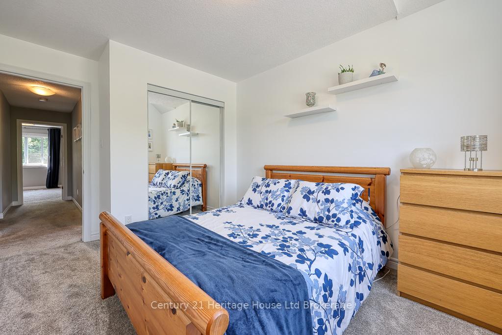 Photo 26 of 236 Doon South Drive, Kitchener — HOMEH