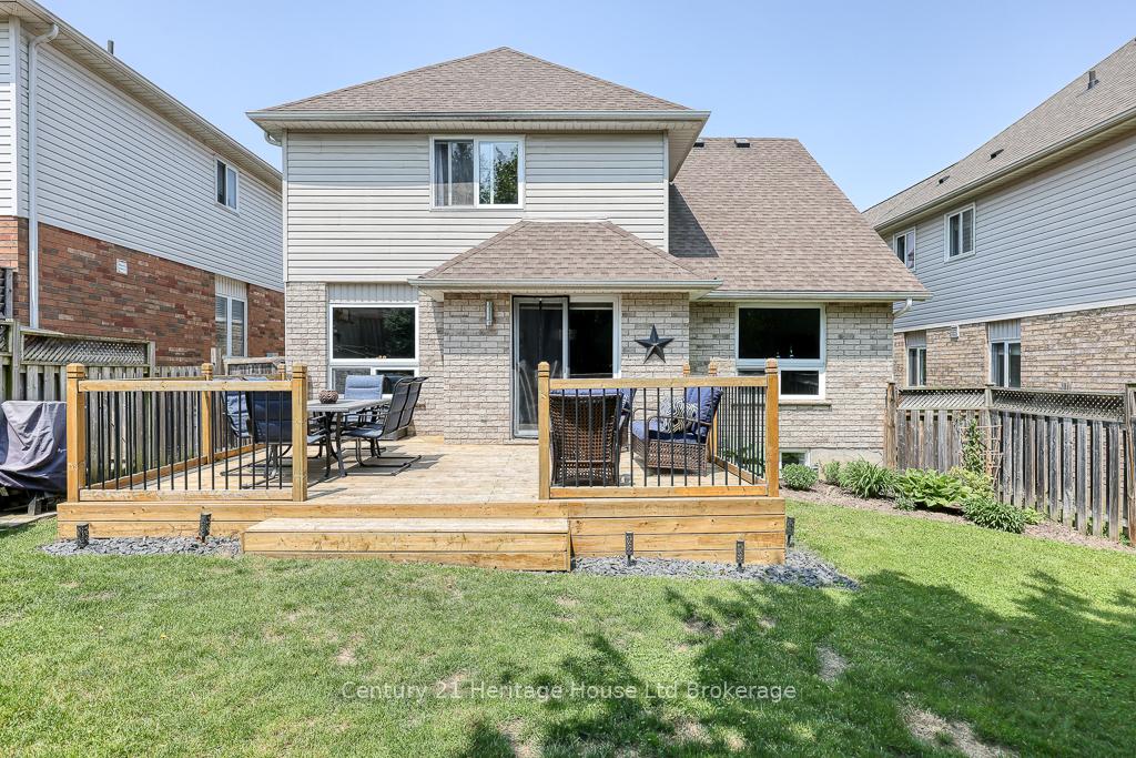Photo 34 of 236 Doon South Drive, Kitchener — HOMEH