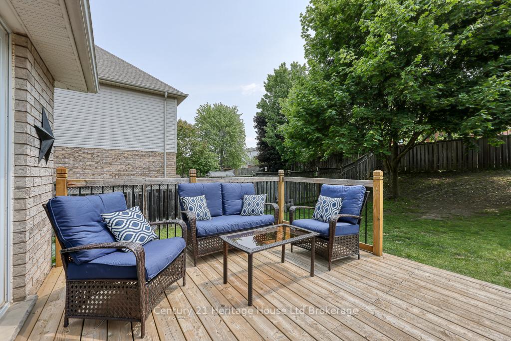 Photo 39 of 236 Doon South Drive, Kitchener — HOMEH