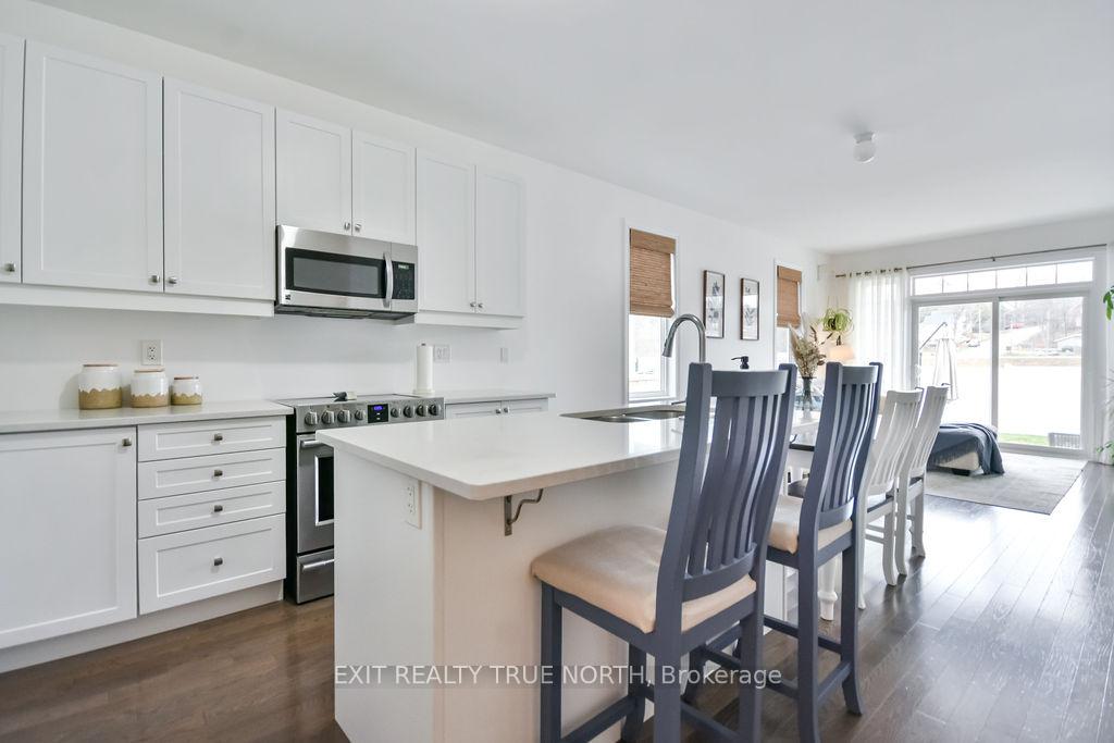 Photo 11 of 592 Bayport Boulevard, Midland — HOMEH