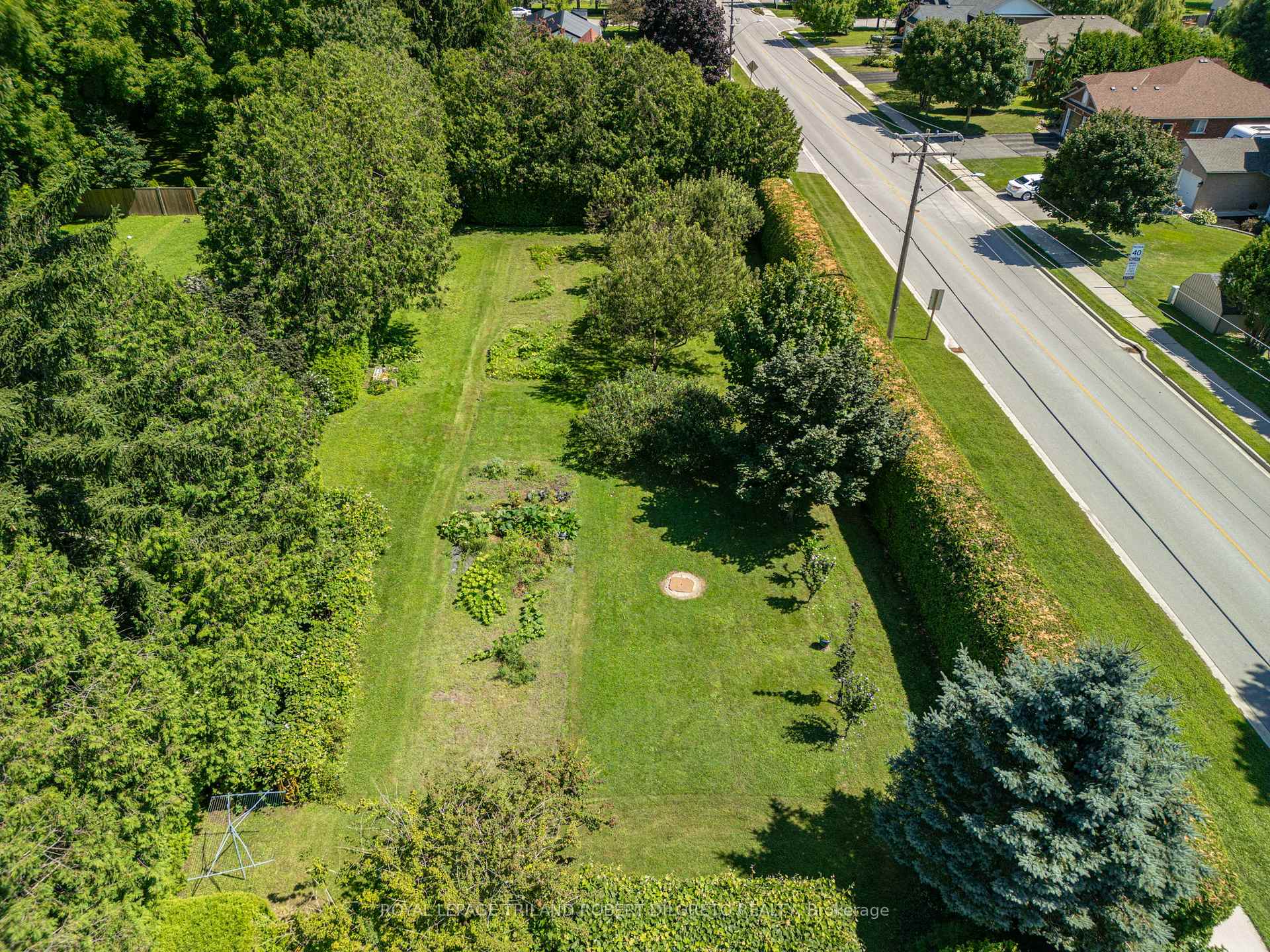 Photo 6 of 22756 Komoka Road, Middlesex Centre, Komoka — HOMEH