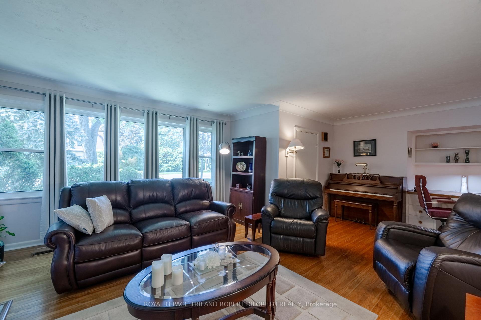 Photo 12 of 22756 Komoka Road, Middlesex Centre, Komoka — HOMEH