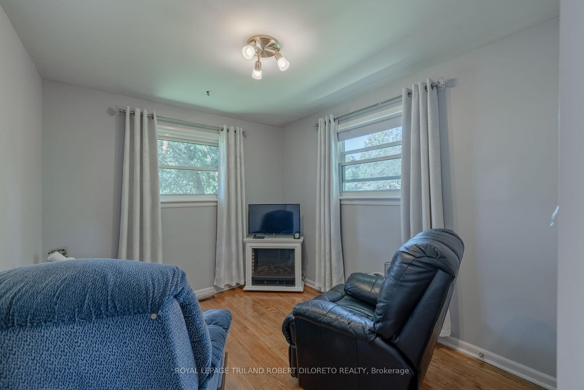 Photo 19 of 22756 Komoka Road, Middlesex Centre, Komoka — HOMEH