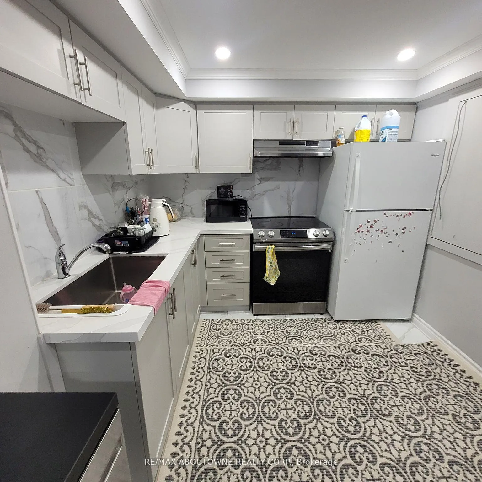 Photo 8 of 973 Logan Drive, Milton, Cobban — HOMEH