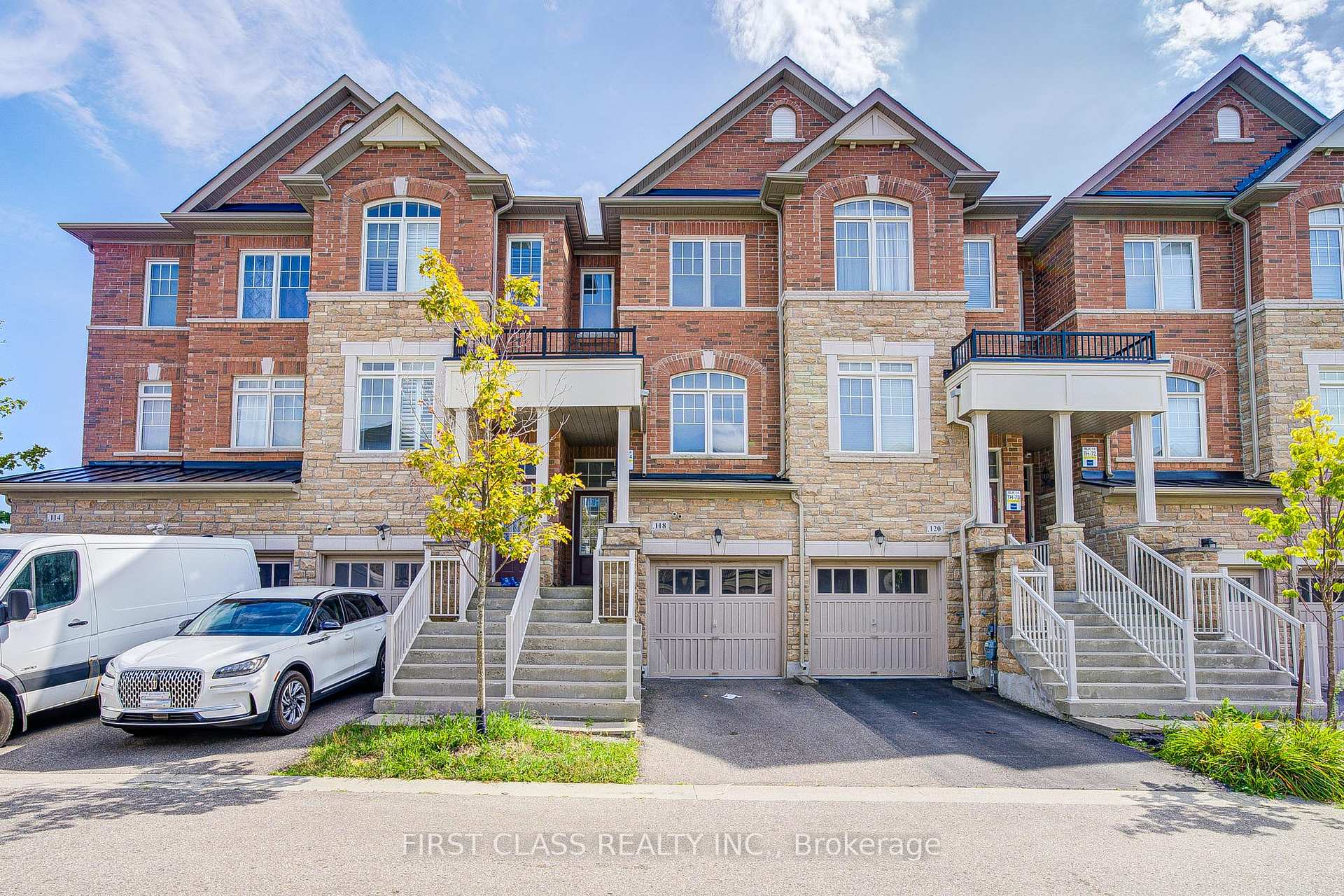 Photo 1 of 118 Dundas Way, Markham, Greensborough — HOMEH