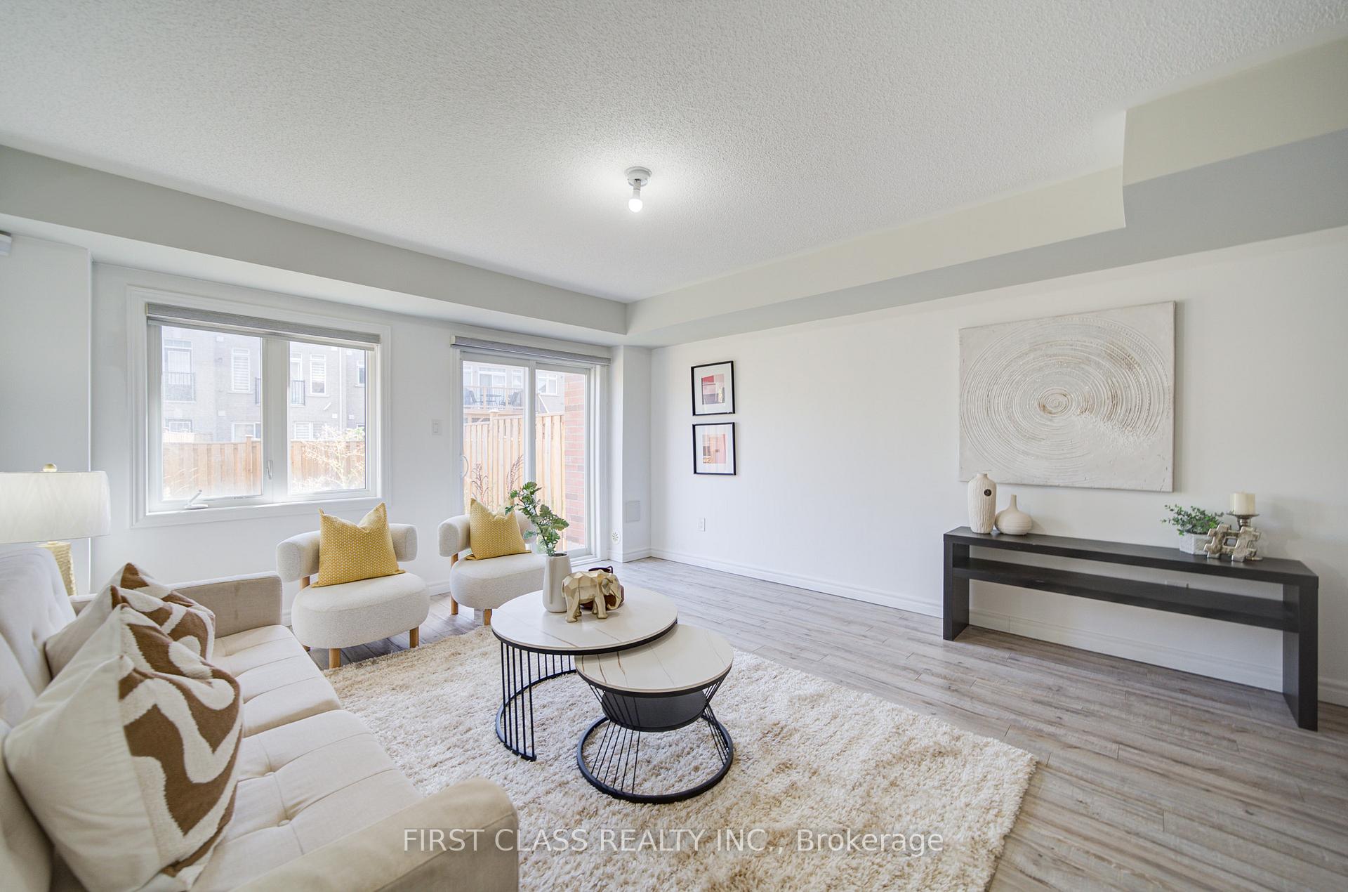 Photo 3 of 118 Dundas Way, Markham, Greensborough — HOMEH