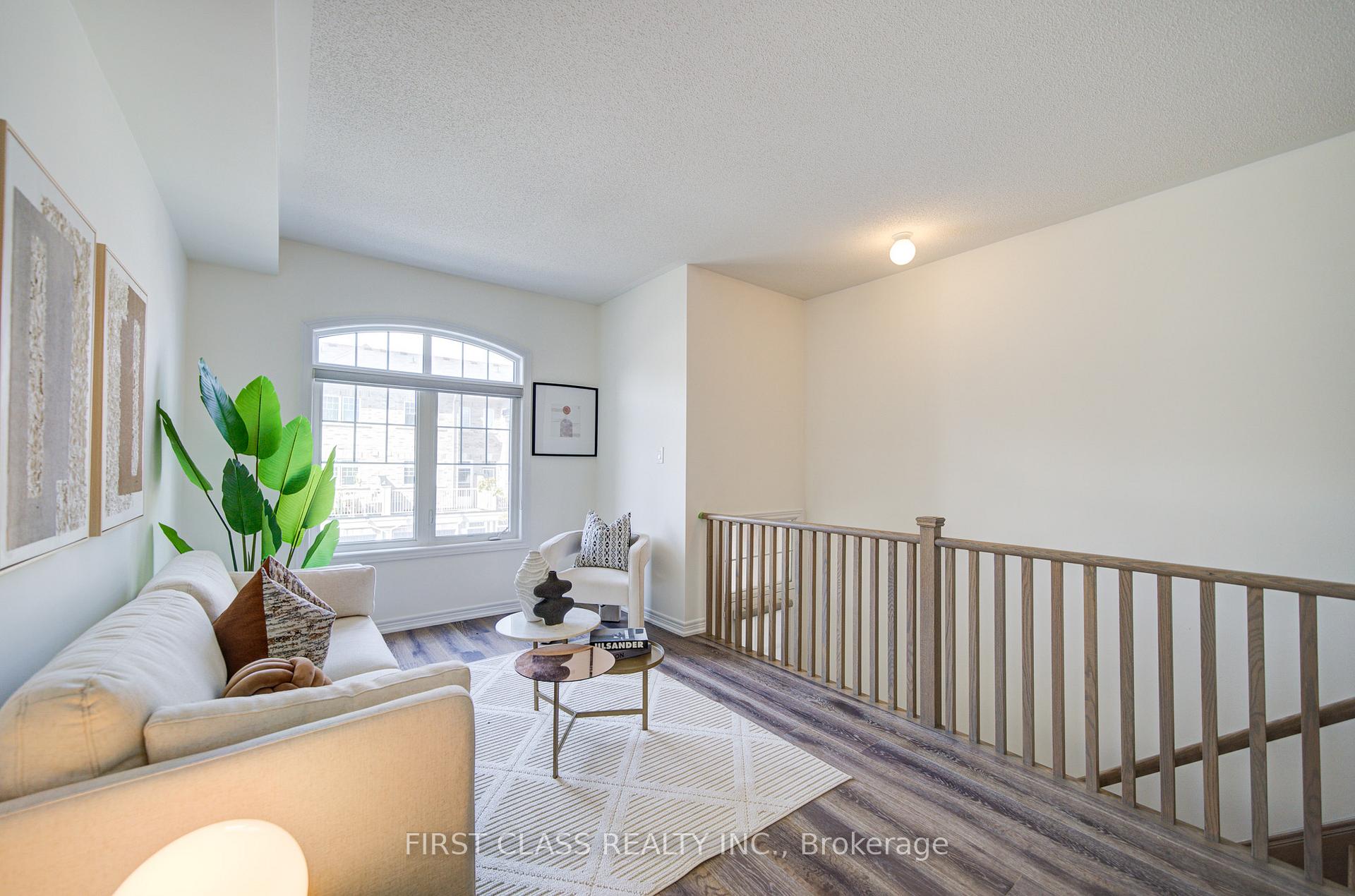 Photo 8 of 118 Dundas Way, Markham, Greensborough — HOMEH