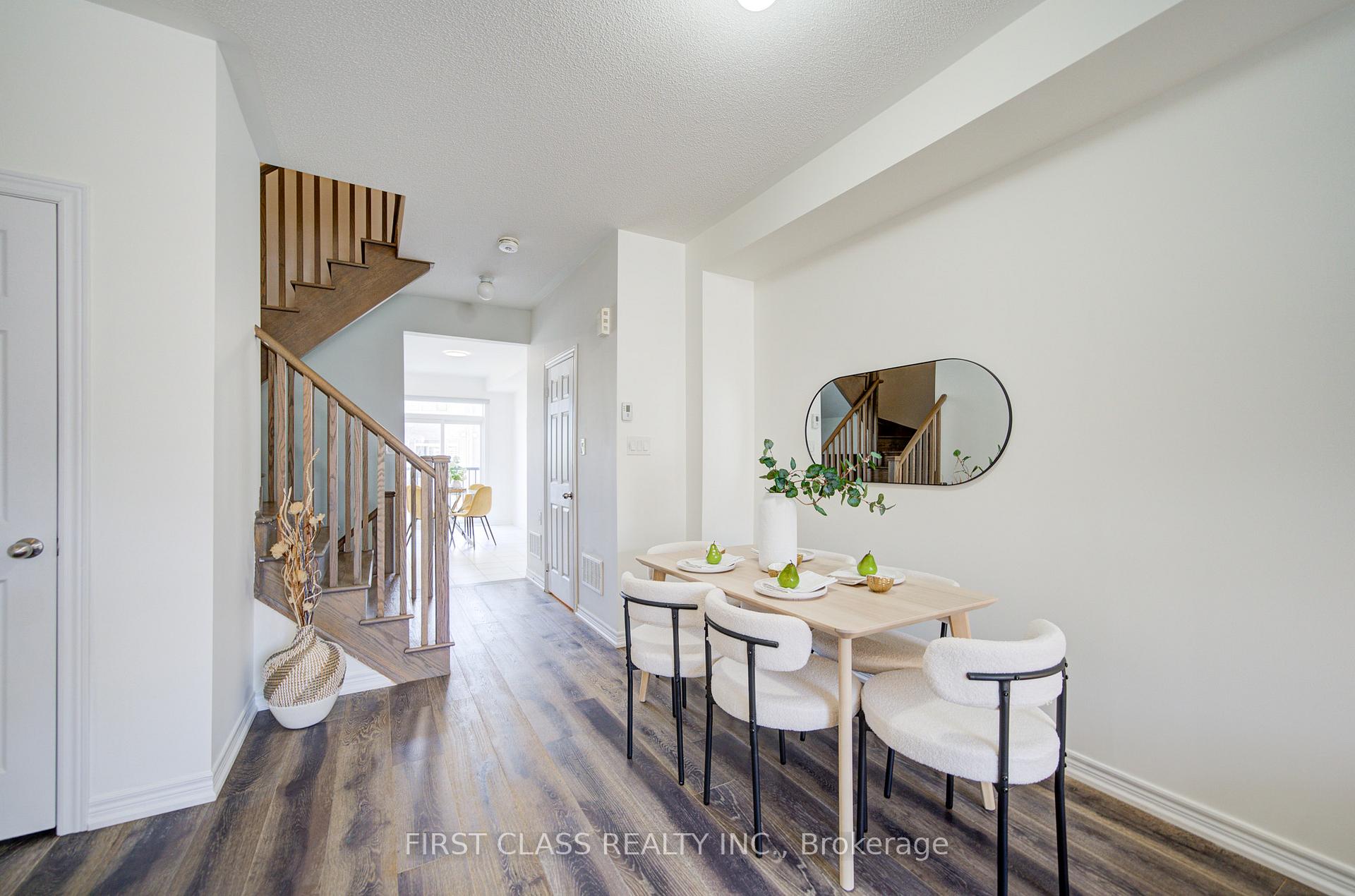 Photo 9 of 118 Dundas Way, Markham, Greensborough — HOMEH