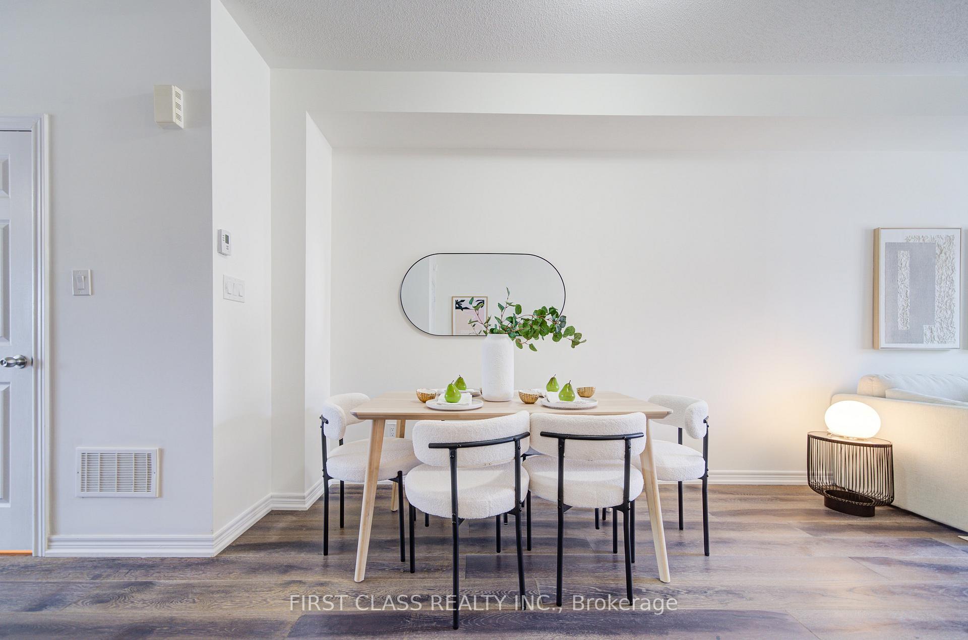 Photo 12 of 118 Dundas Way, Markham, Greensborough — HOMEH