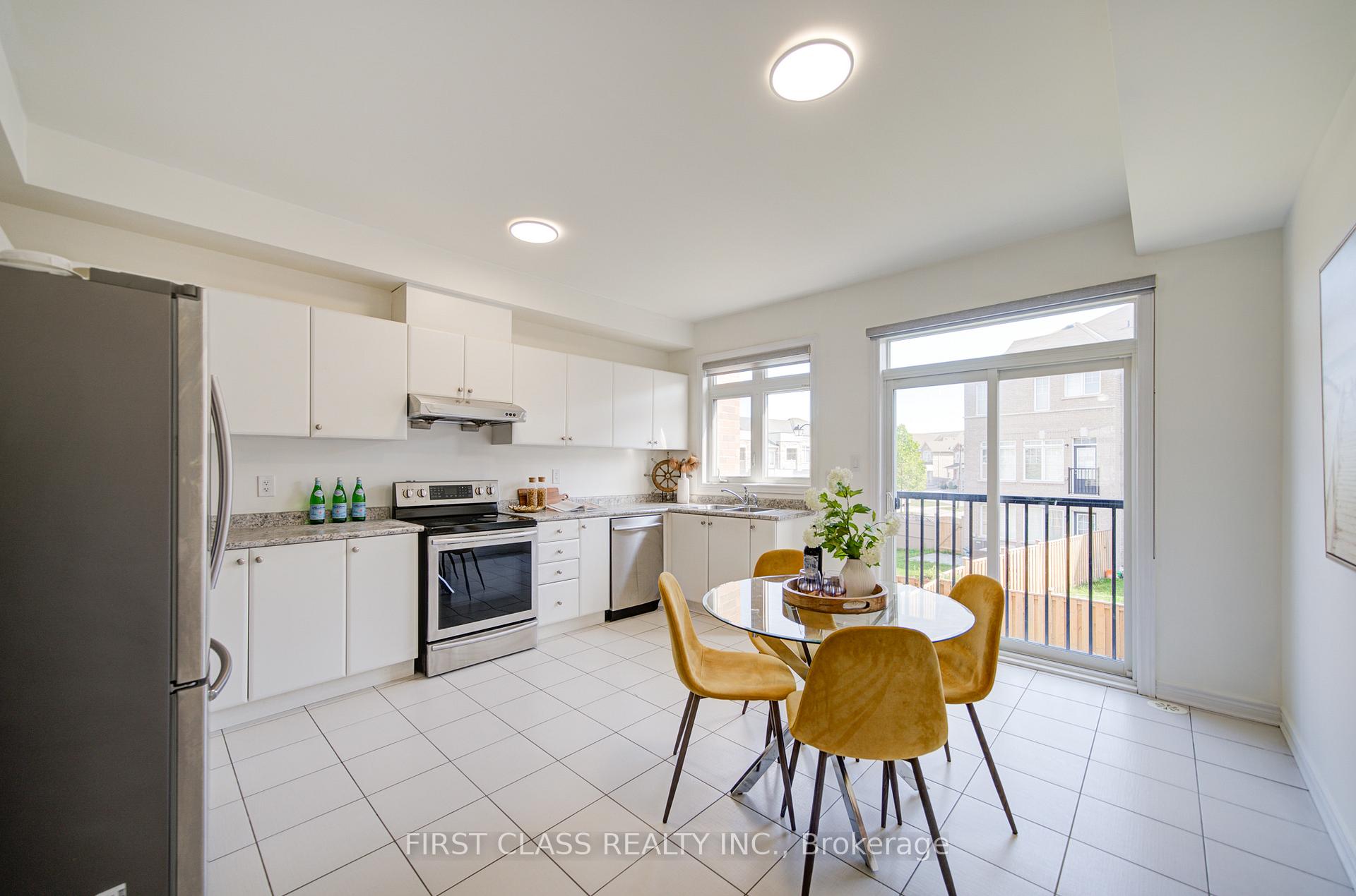 Photo 15 of 118 Dundas Way, Markham, Greensborough — HOMEH