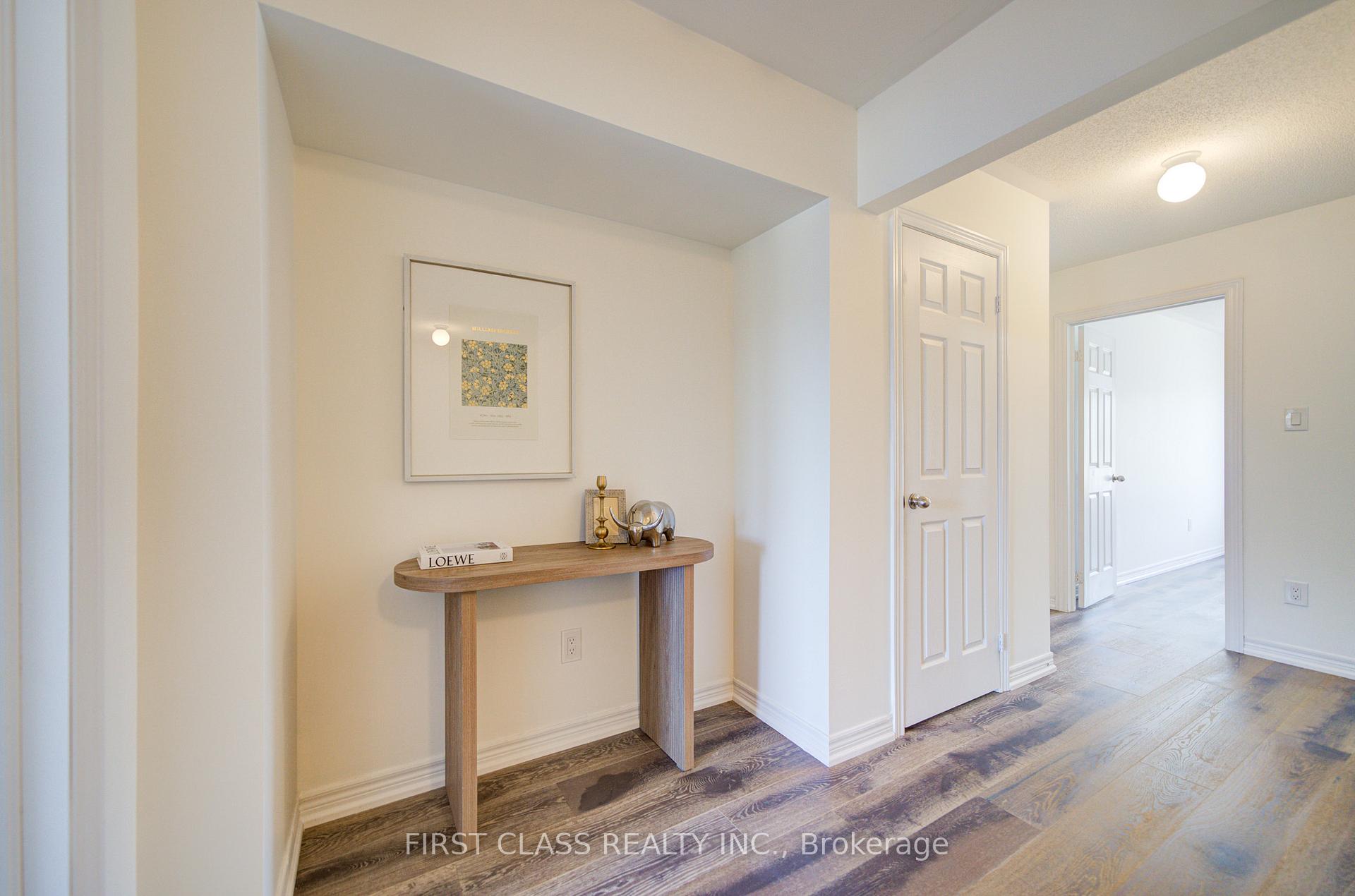 Photo 19 of 118 Dundas Way, Markham, Greensborough — HOMEH