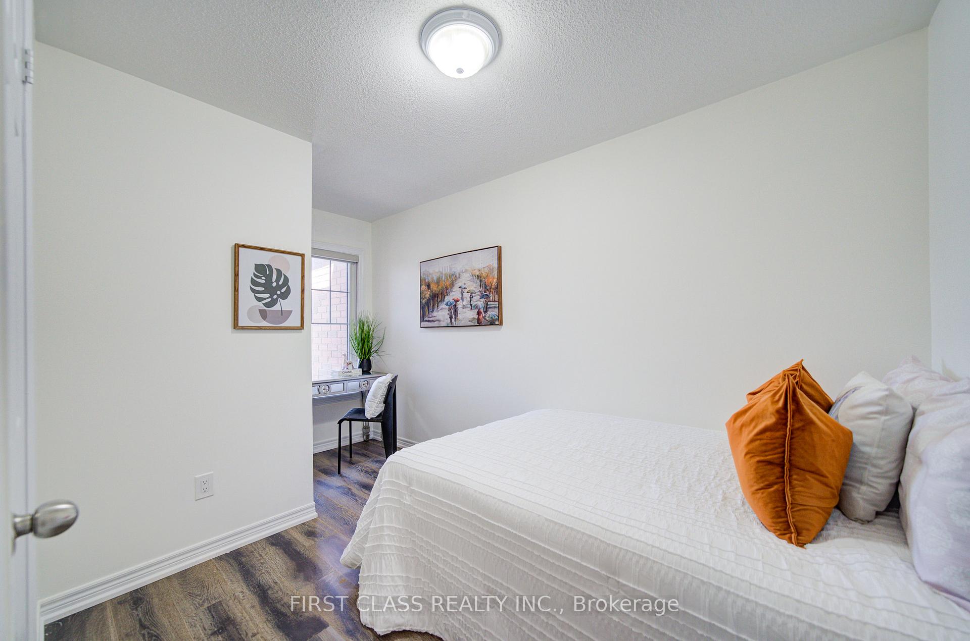 Photo 24 of 118 Dundas Way, Markham, Greensborough — HOMEH