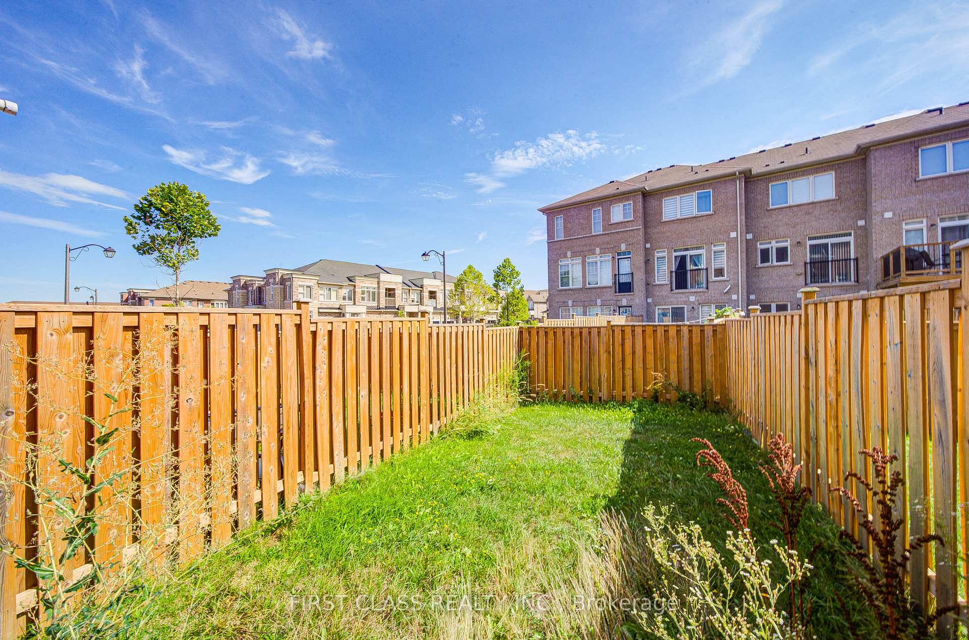 Photo 36 of 118 Dundas Way, Markham, Greensborough — HOMEH