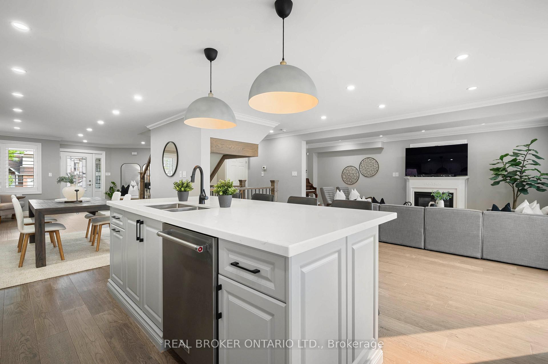 Photo 10 of 331 Hidden Creek Drive, Kitchener — HOMEH