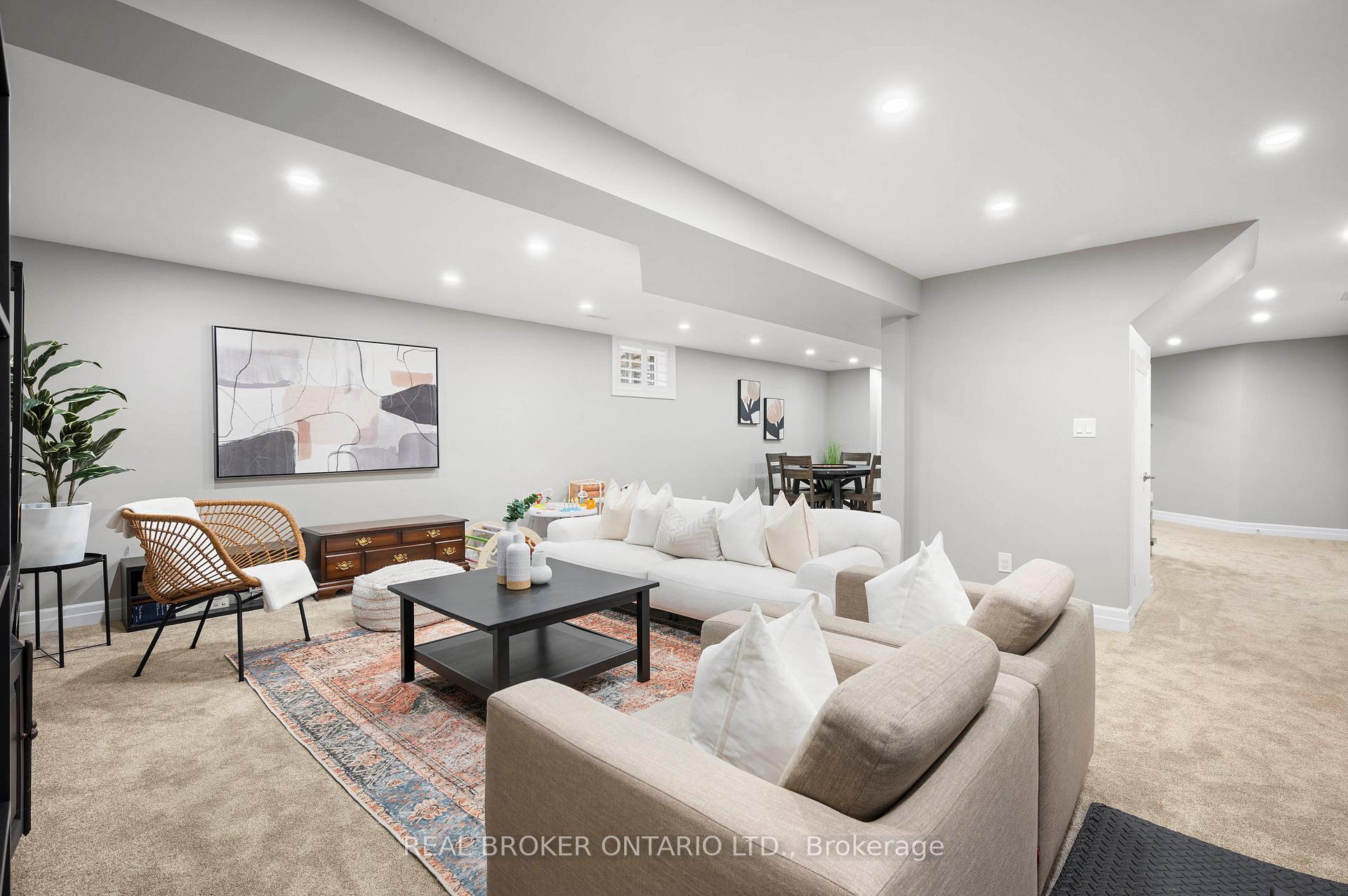 Photo 32 of 331 Hidden Creek Drive, Kitchener — HOMEH