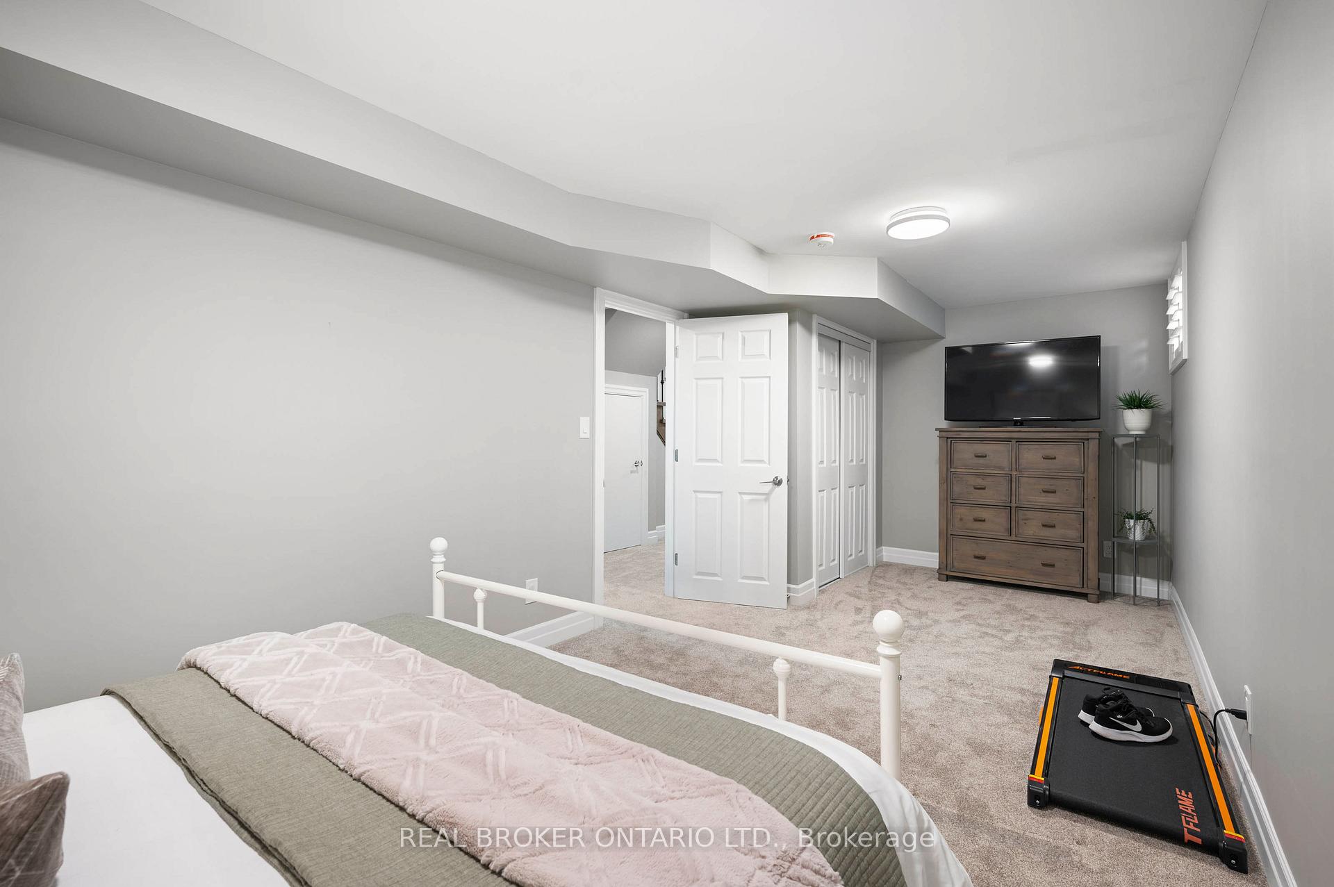 Photo 37 of 331 Hidden Creek Drive, Kitchener — HOMEH