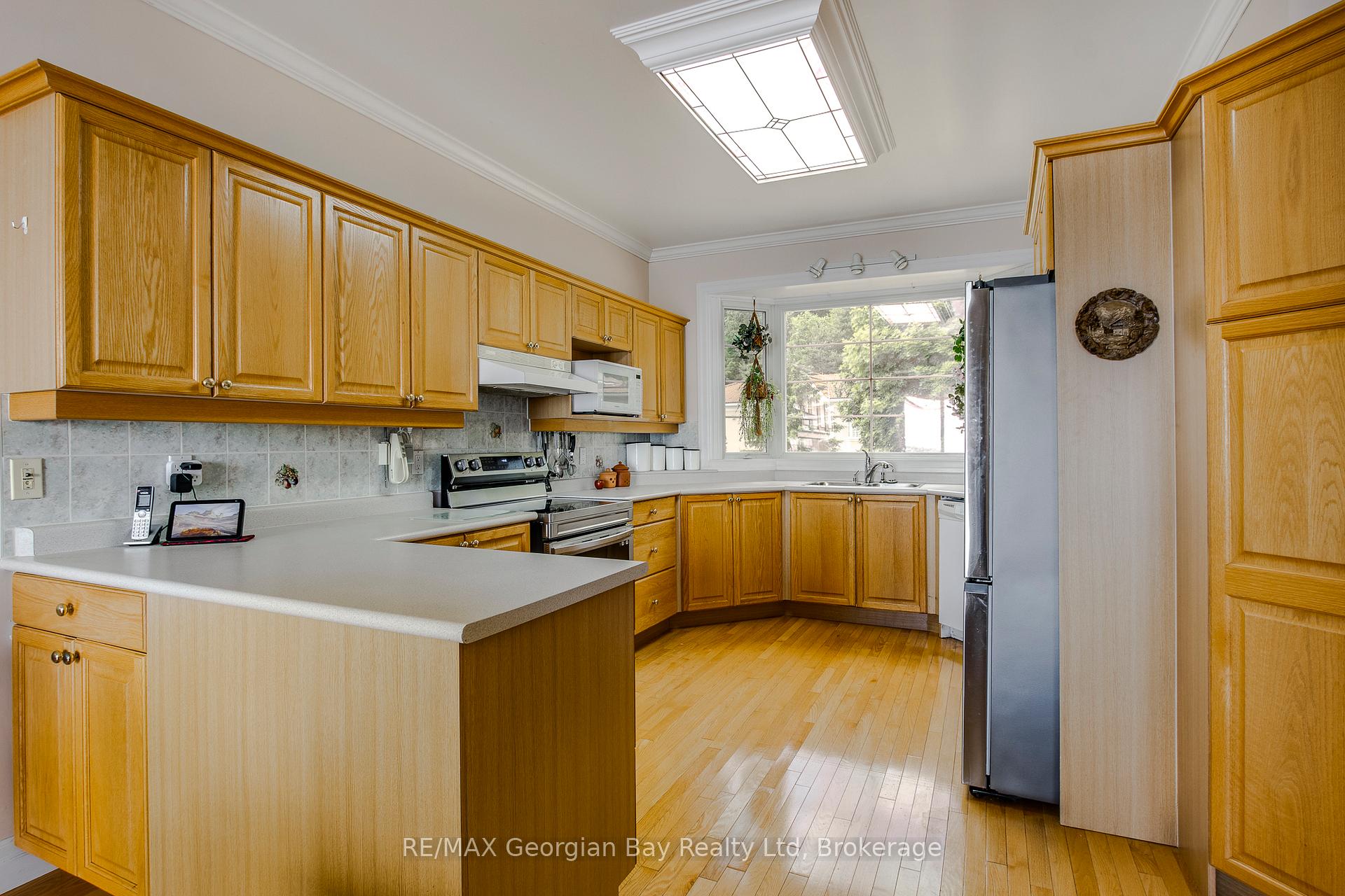 Photo 16 of 487 Aberdeen Boulevard, Midland — HOMEH