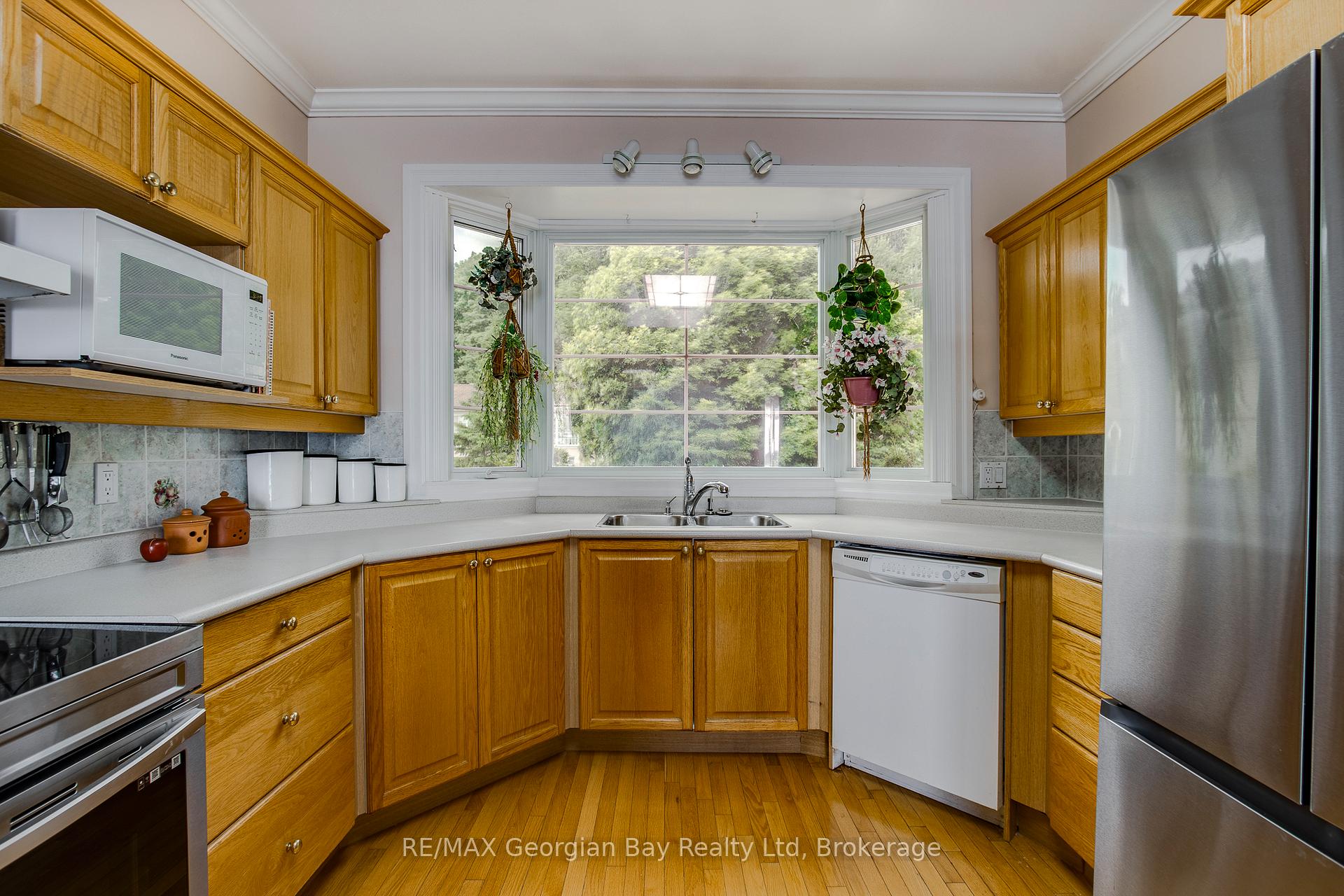 Photo 17 of 487 Aberdeen Boulevard, Midland — HOMEH