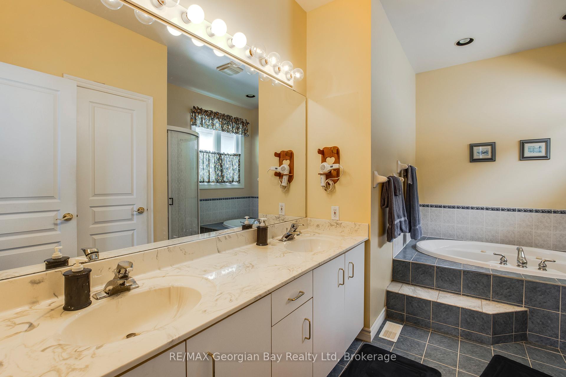 Photo 25 of 487 Aberdeen Boulevard, Midland — HOMEH