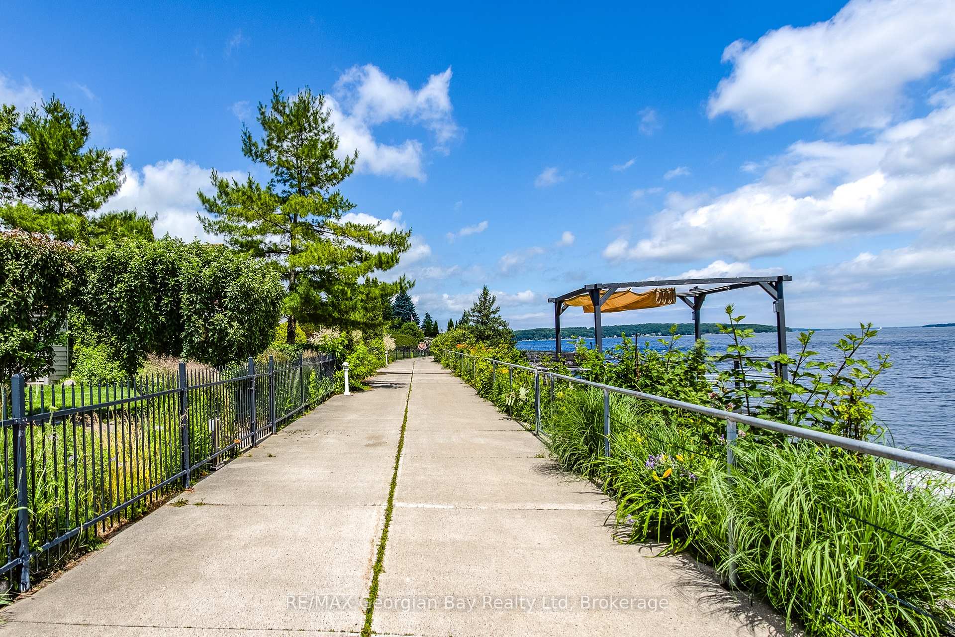 Photo 36 of 487 Aberdeen Boulevard, Midland — HOMEH