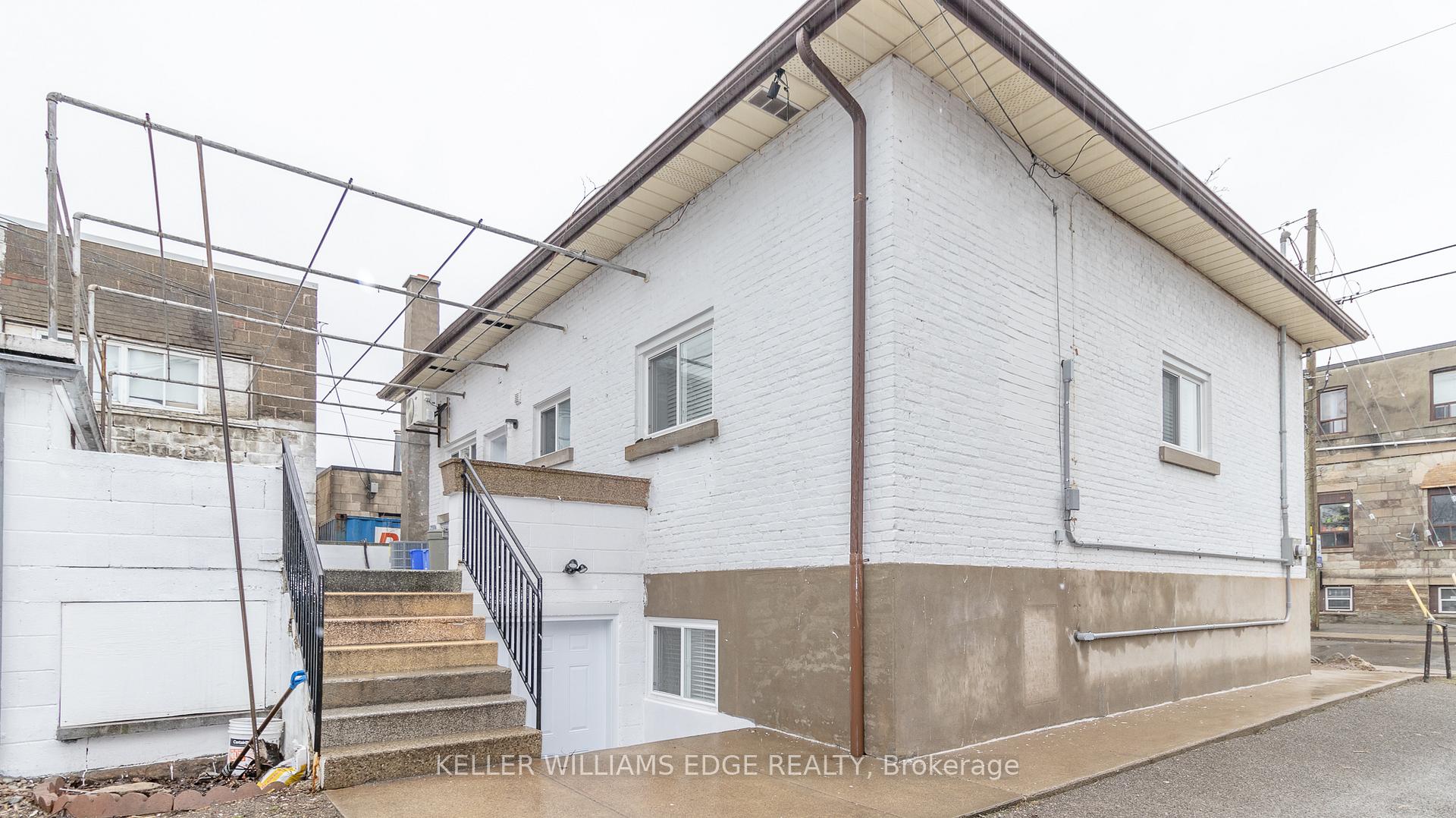 Photo 2 of Unit 2, 264 Hughson Street N, Hamilton, Beasley — HOMEH